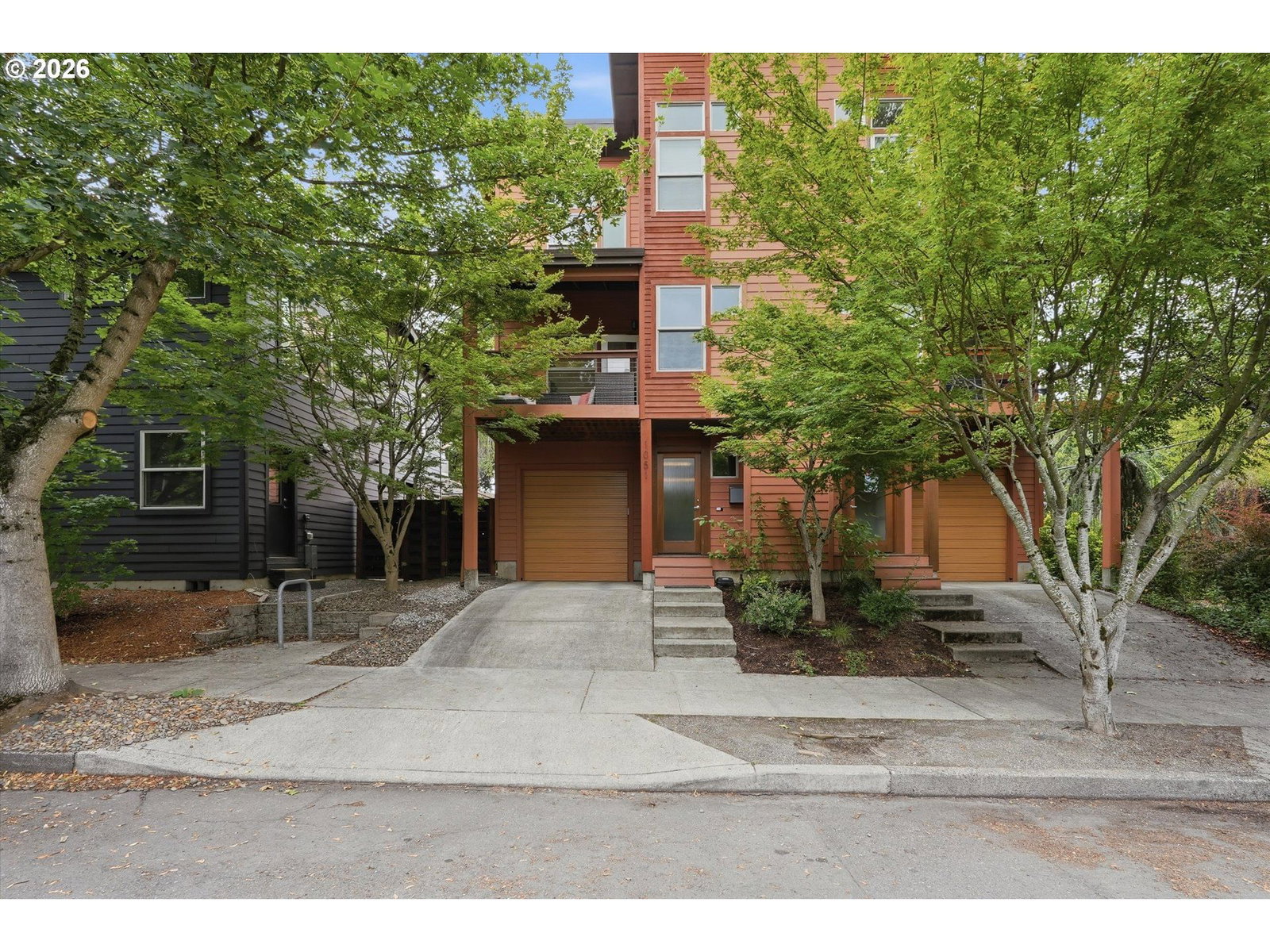 1051 N Fremont ST