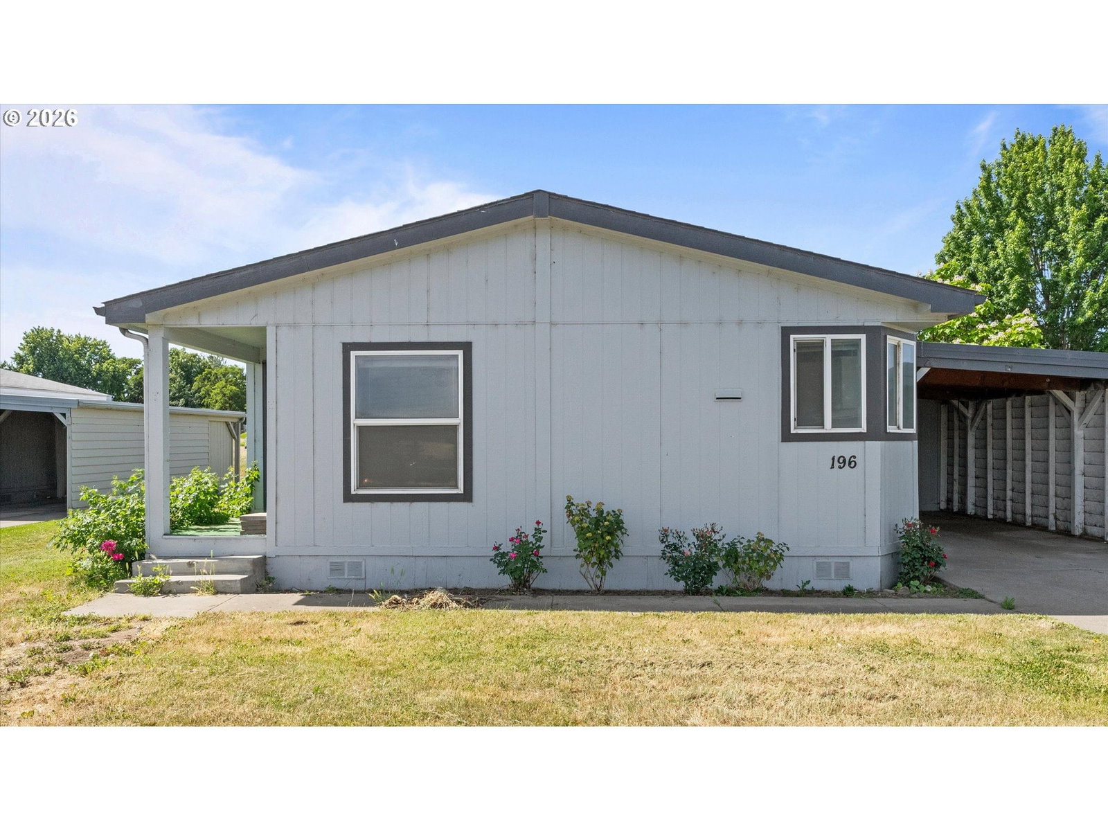 Listing photo 1 of 6