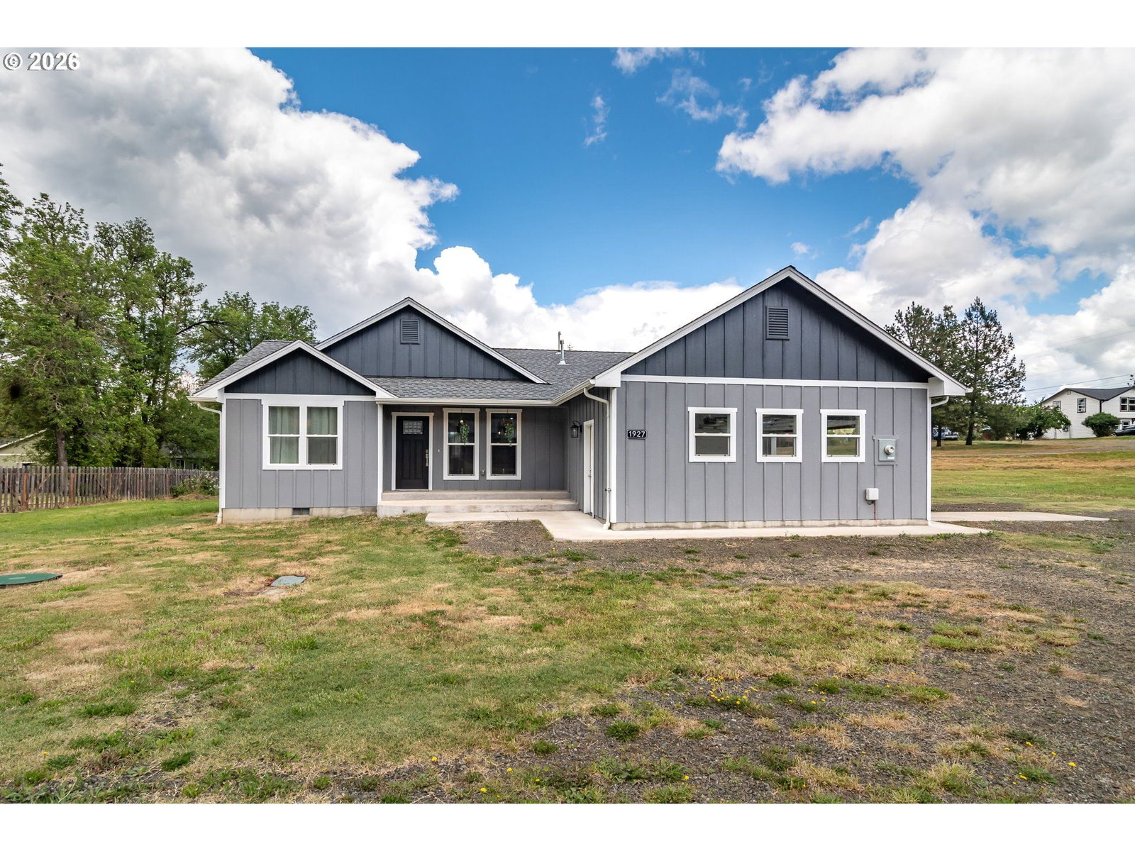 Listing photo 1 of 6