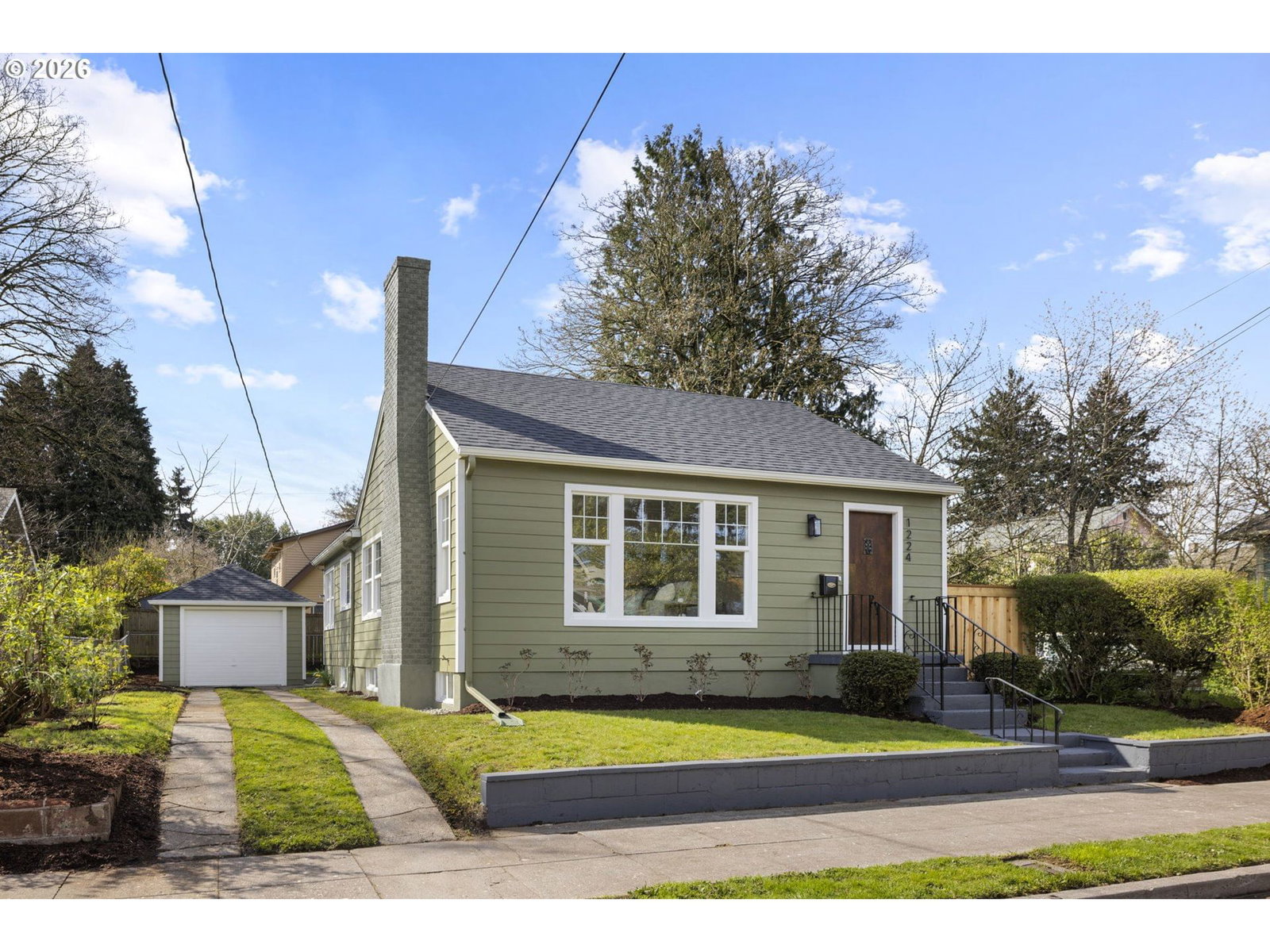Primary listing photo, 1224 NE ROSELAWN ST, Portland, OR, 97211