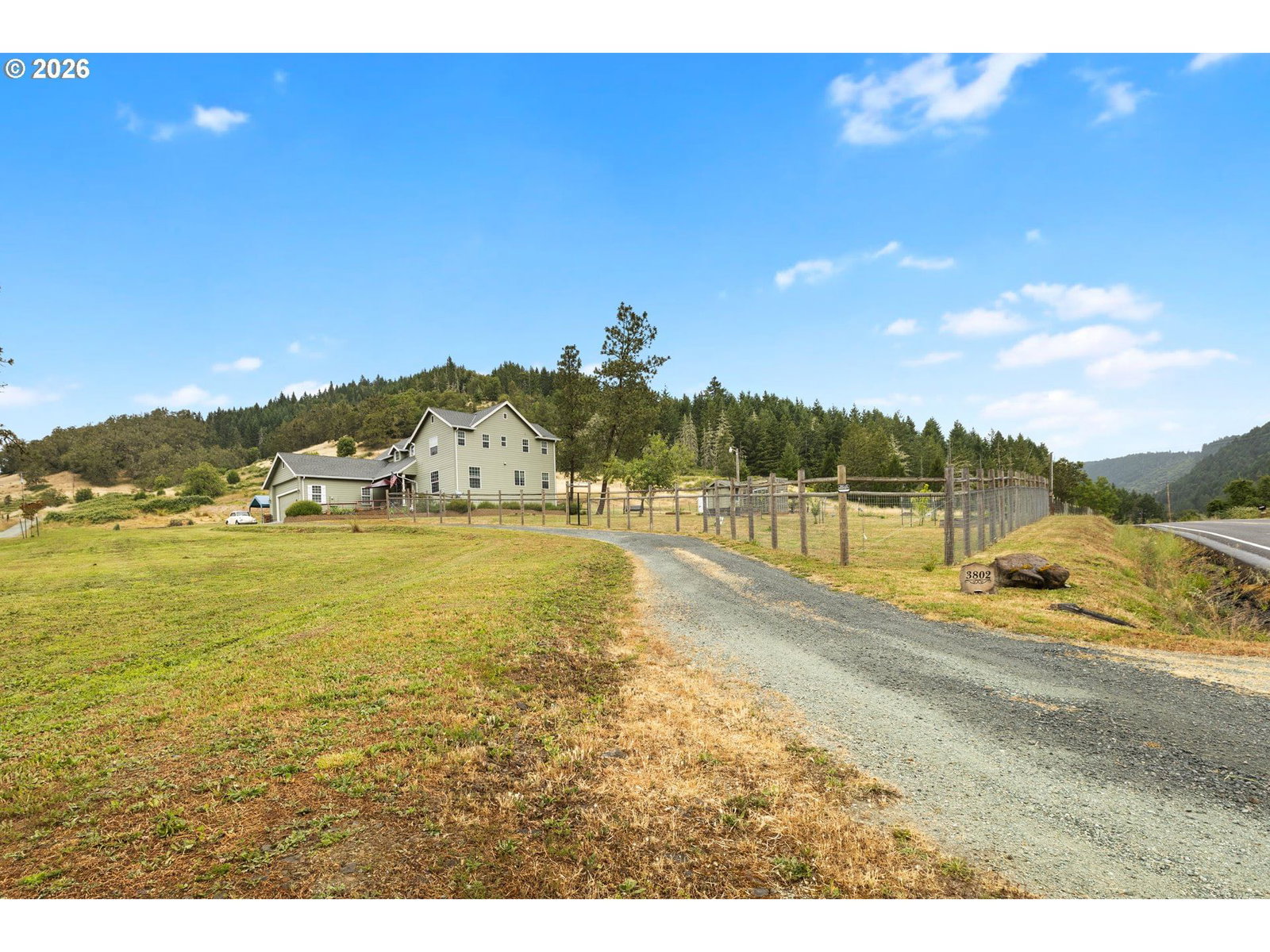 Listing photo 1 of 6