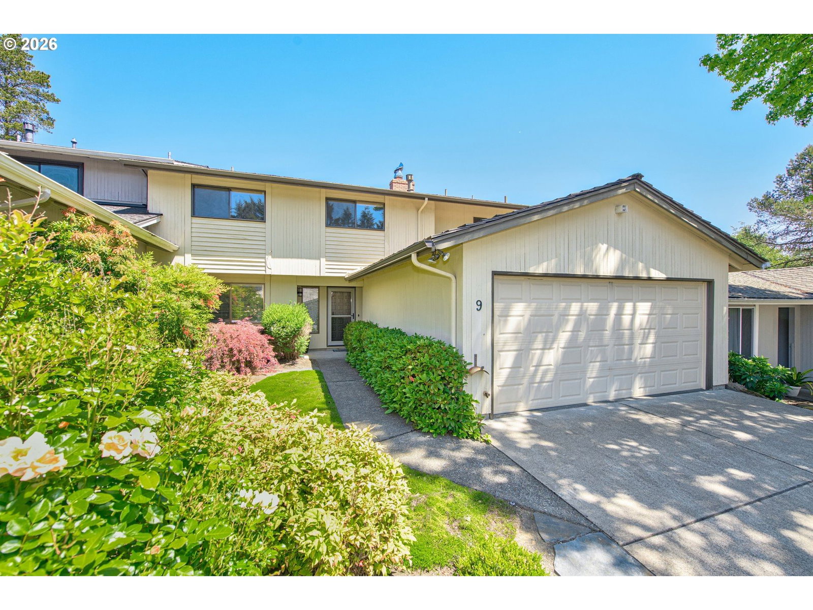 Primary listing photo, 9 BRITTEN CT, Lake Oswego, OR, 97035