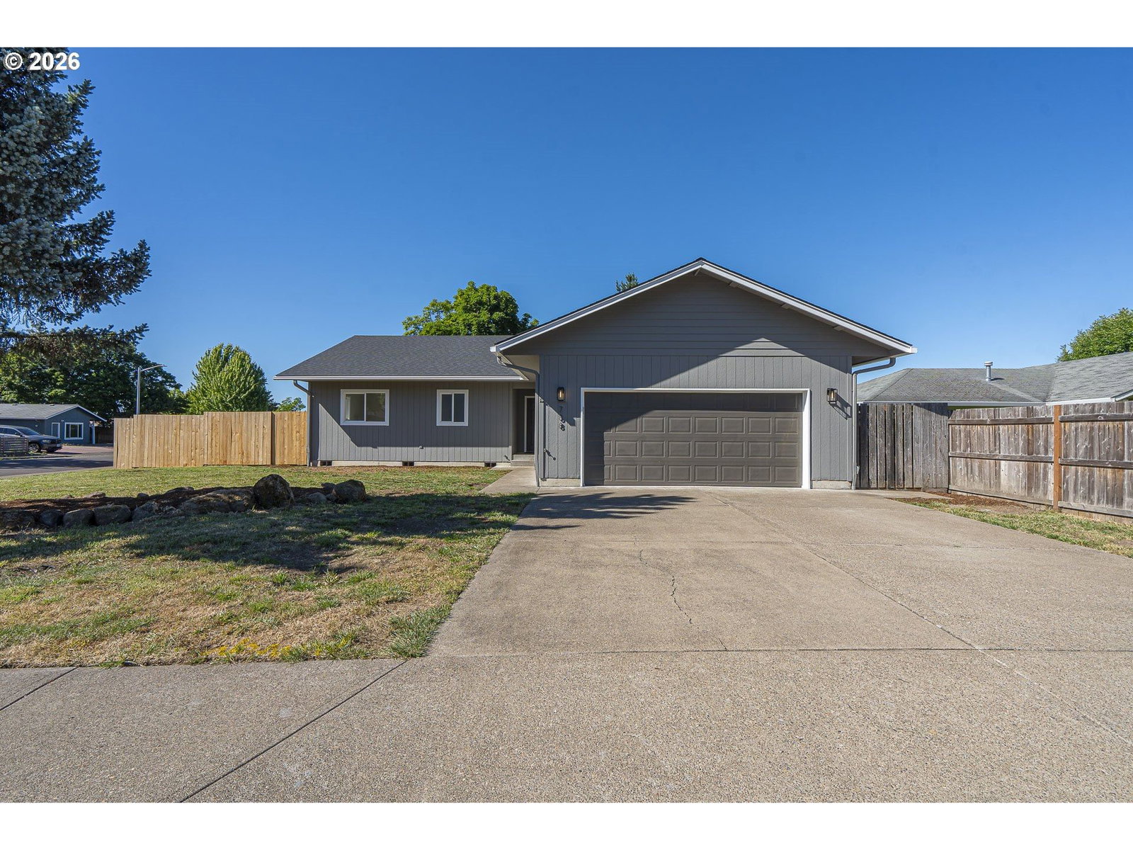 Listing photo 1 of 6