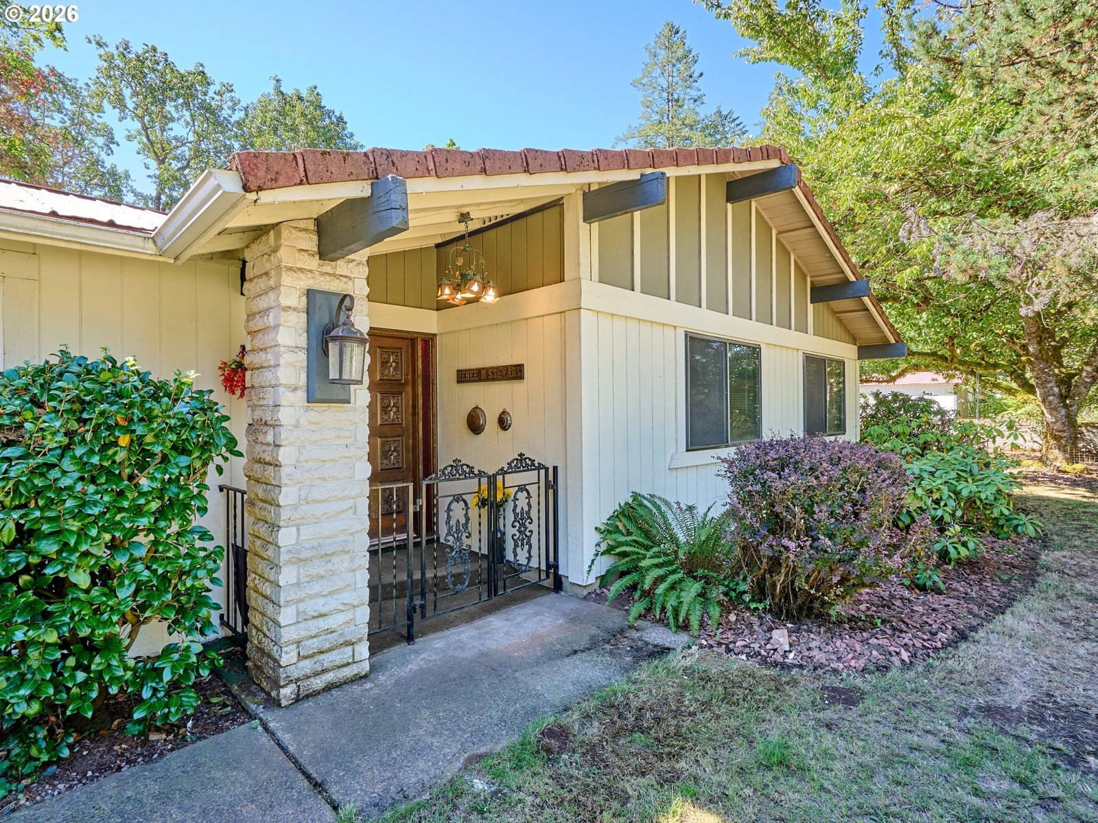 Primary listing photo, 940 SW MAIN AVE, Mill City, OR, 97360