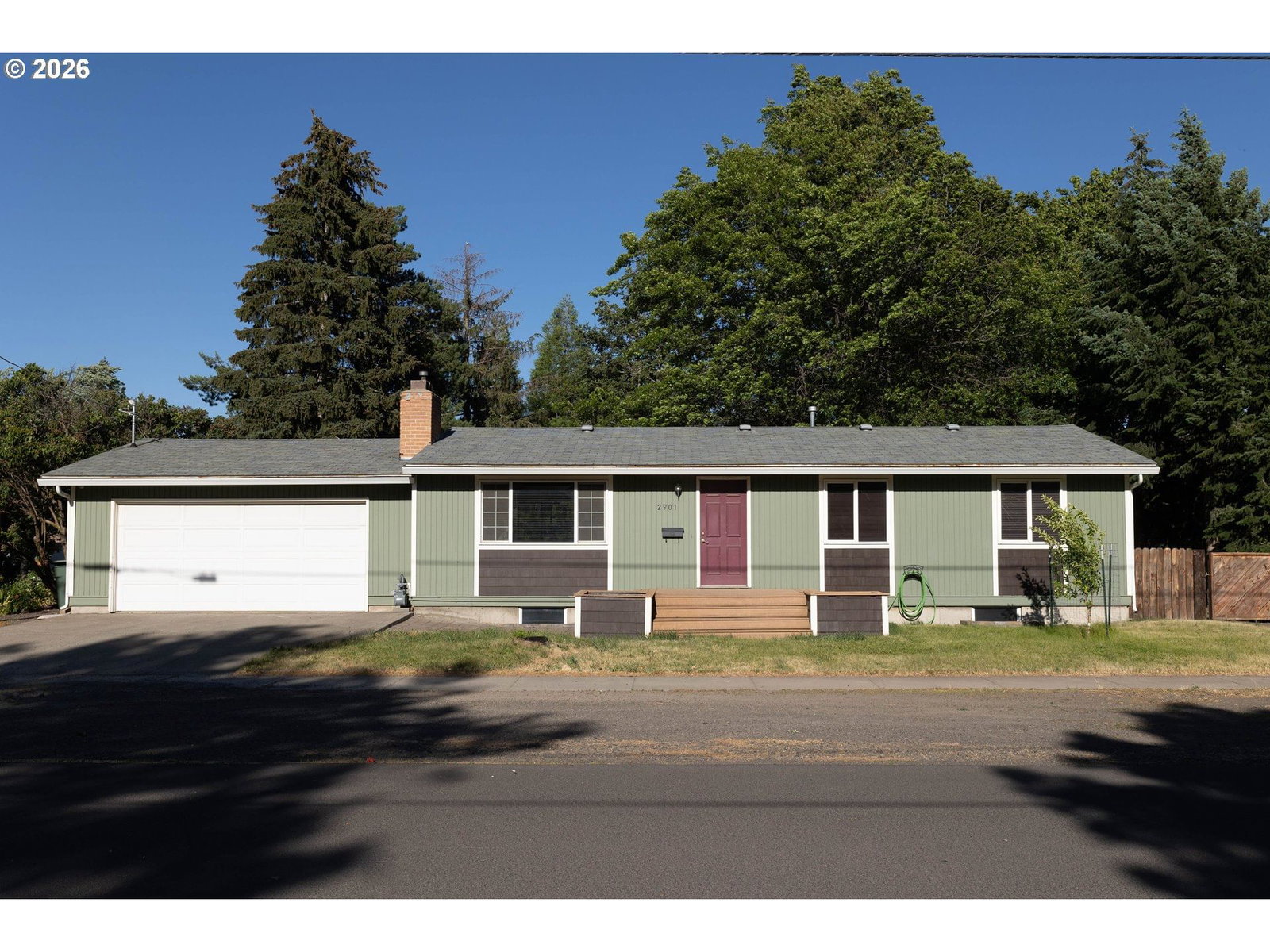 Listing photo 1 of 6