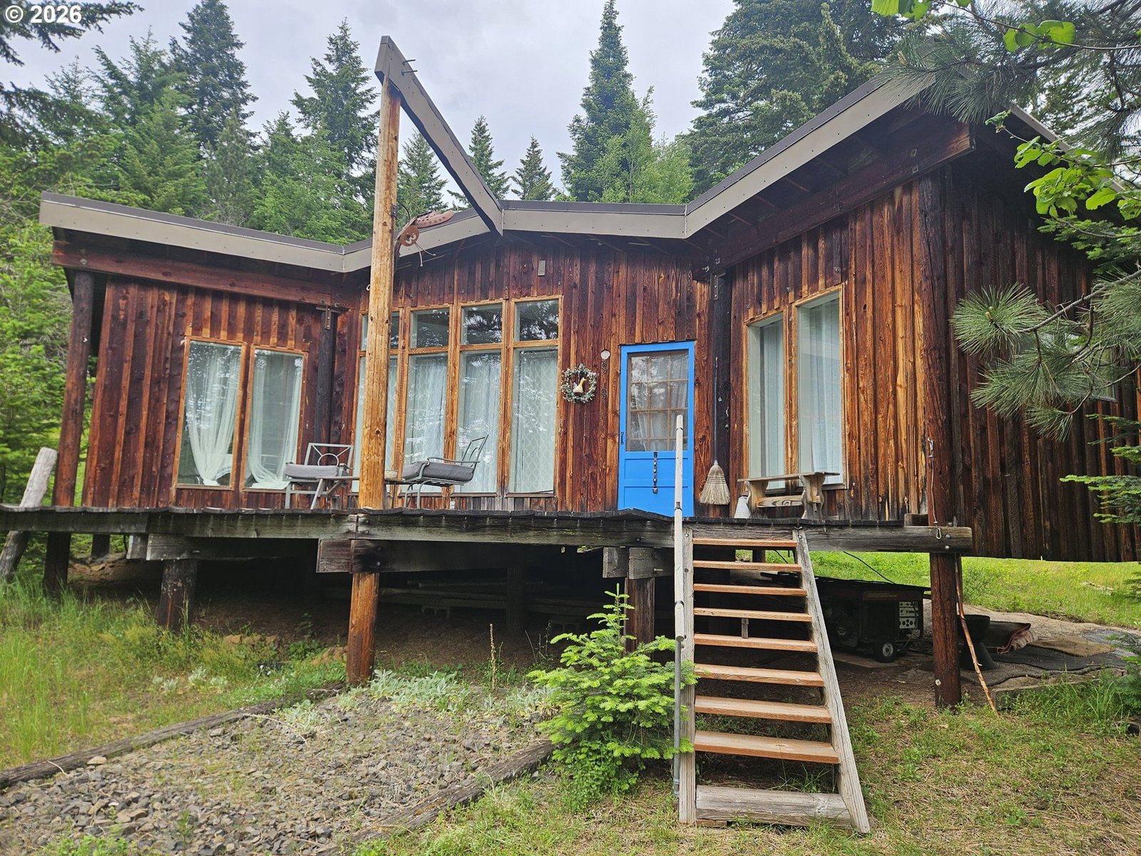 Listing photo 1 of 6