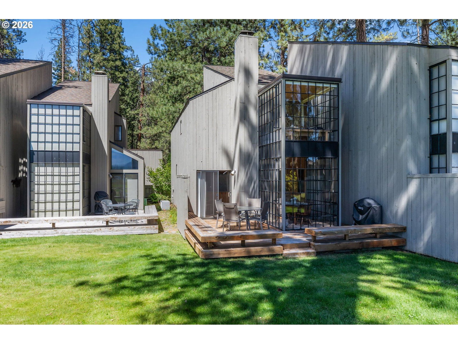 Listing photo 1 of 6