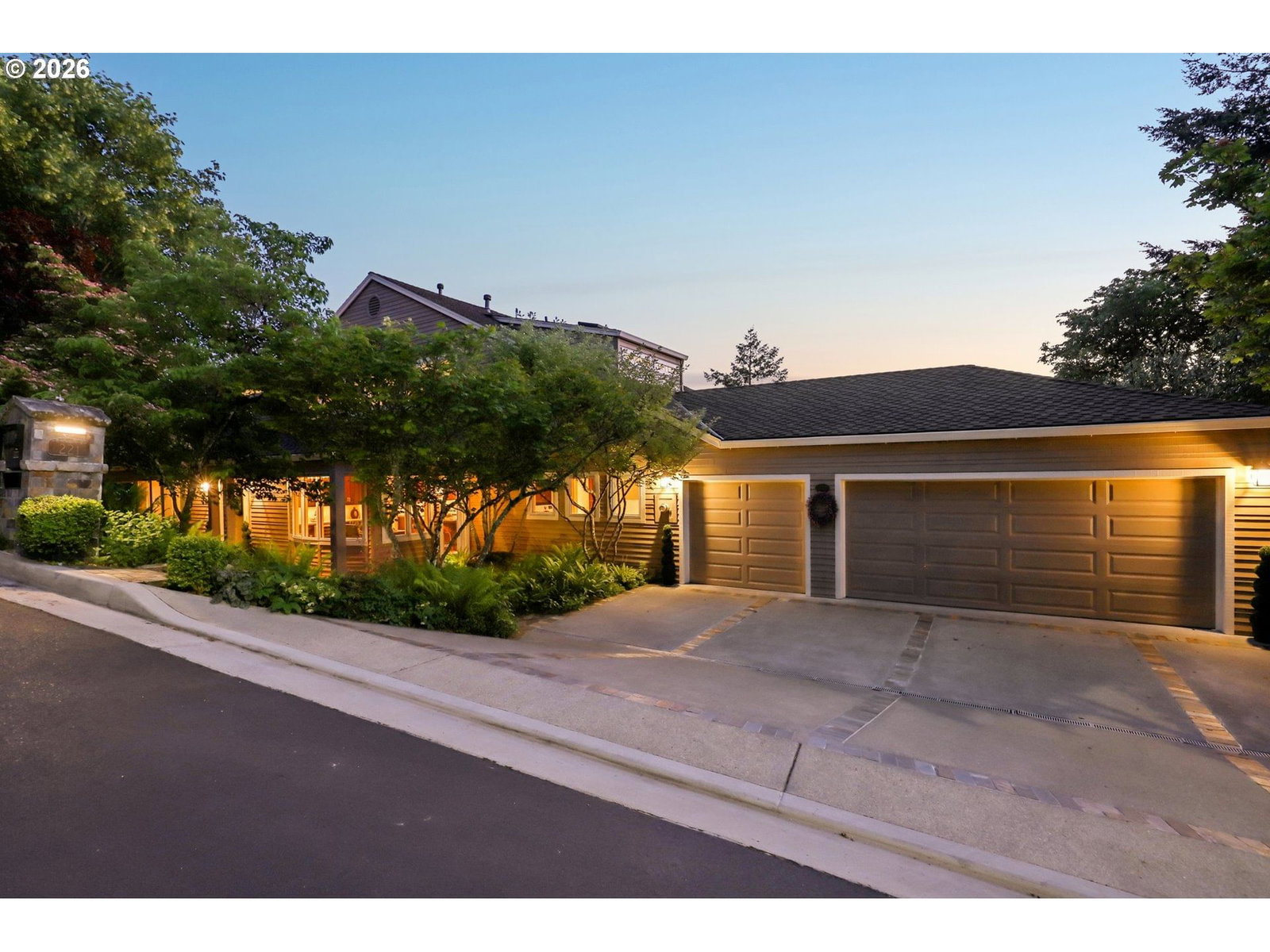 Primary listing photo, 221 SW MOONRIDGE PL, Portland, OR, 97225