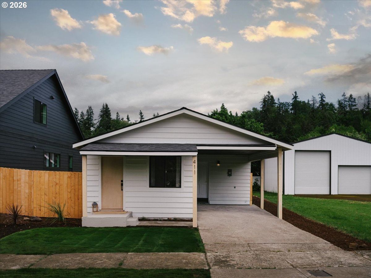 Primary listing photo, 411 S 1ST ST, Silverton, OR, 97381