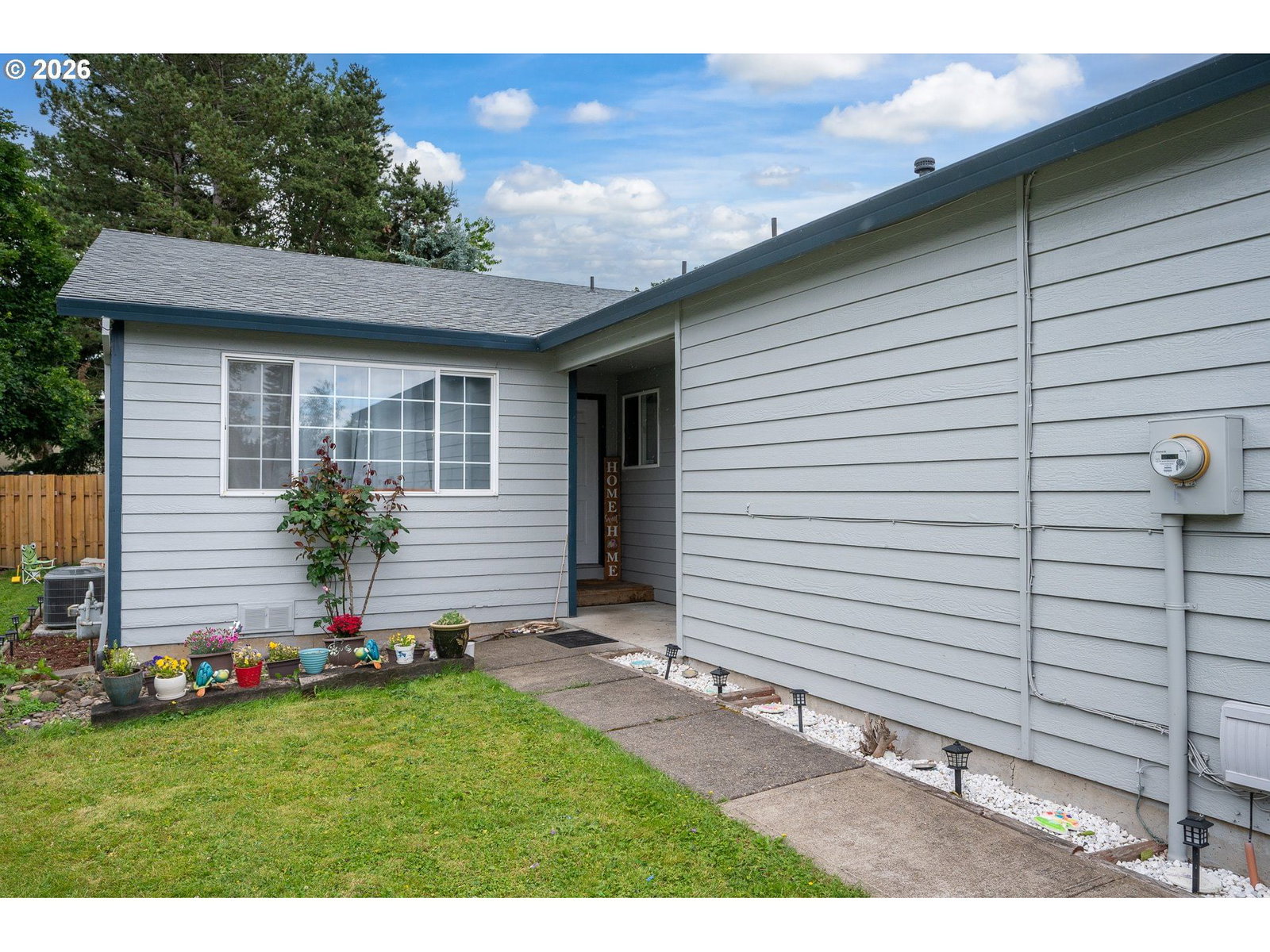 Listing photo 1 of 6