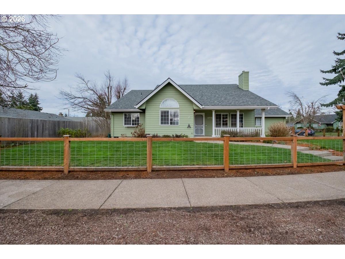 Primary listing photo, 5718 E ST, Springfield, OR, 97477
