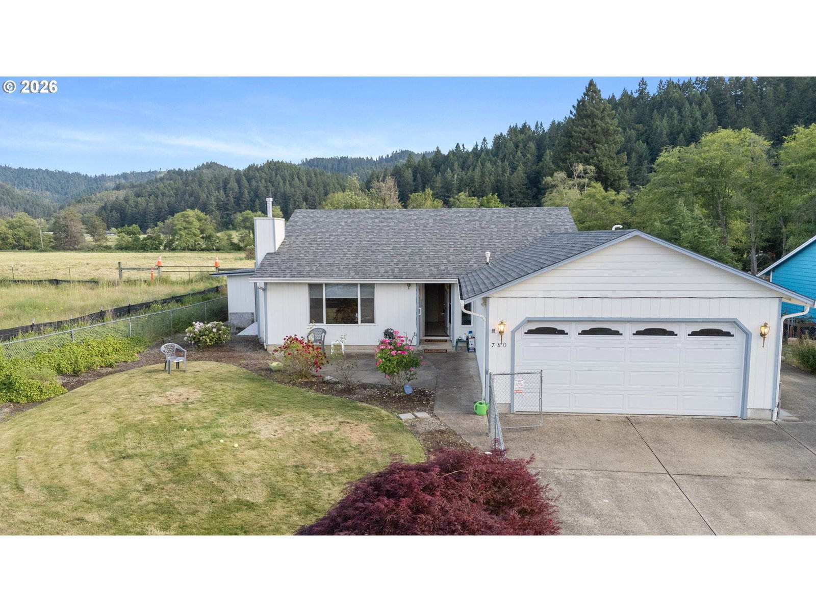 Listing photo 1 of 6