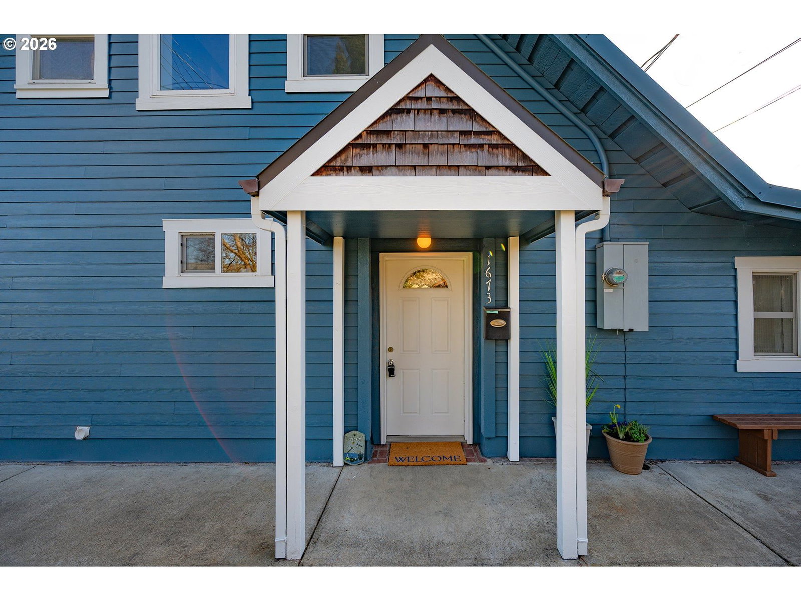 Listing photo 1 of 6