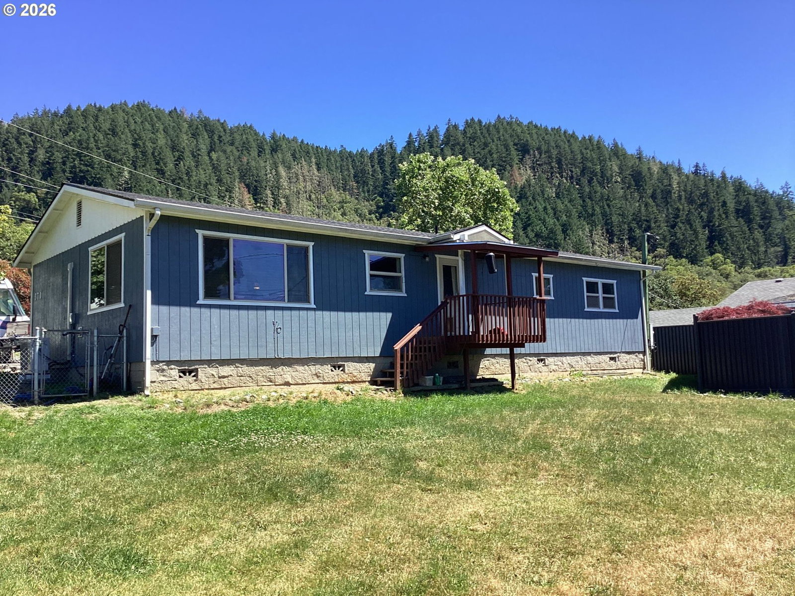 Listing photo 1 of 6