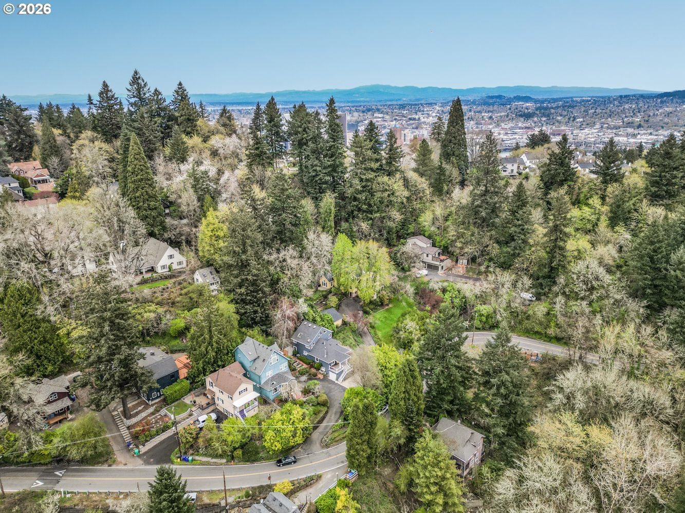 Listing photo 5 of 48, 1361 BROADWAY DR, Portland, OR, 97201