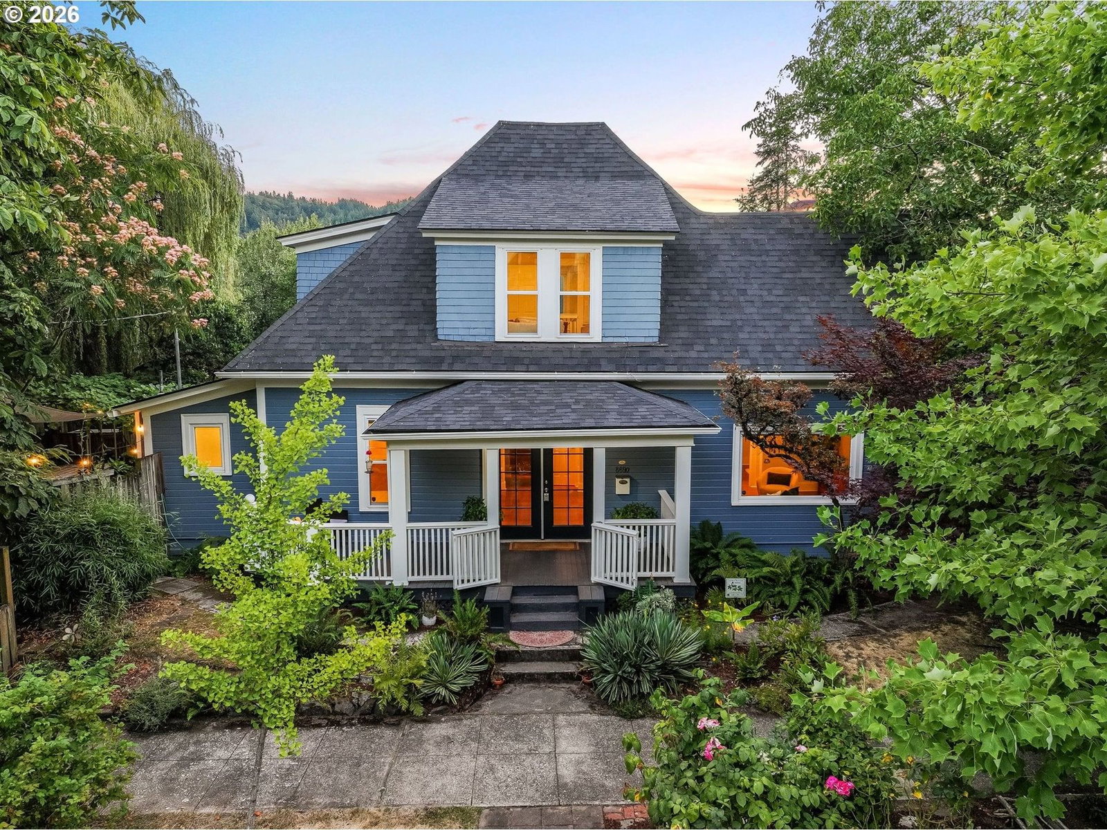 8690 N WILLAMETTE BLVD