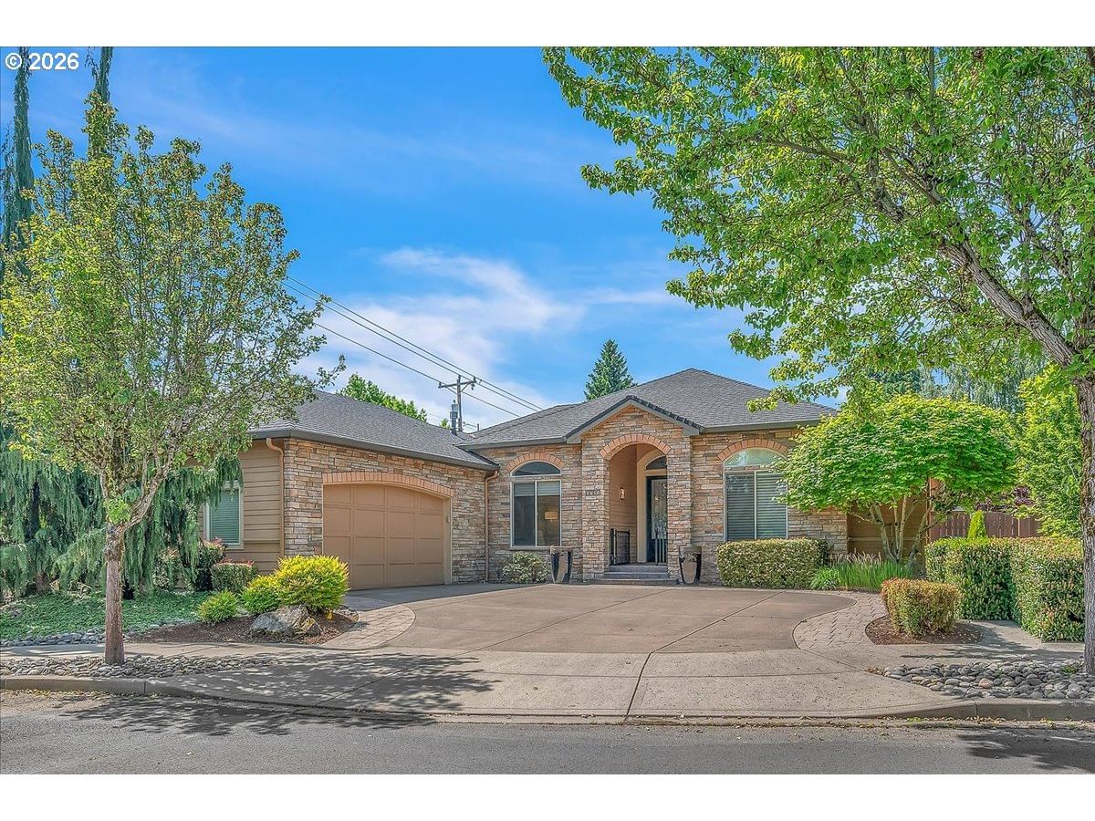 1410 SE COLUMBIA CREST CT