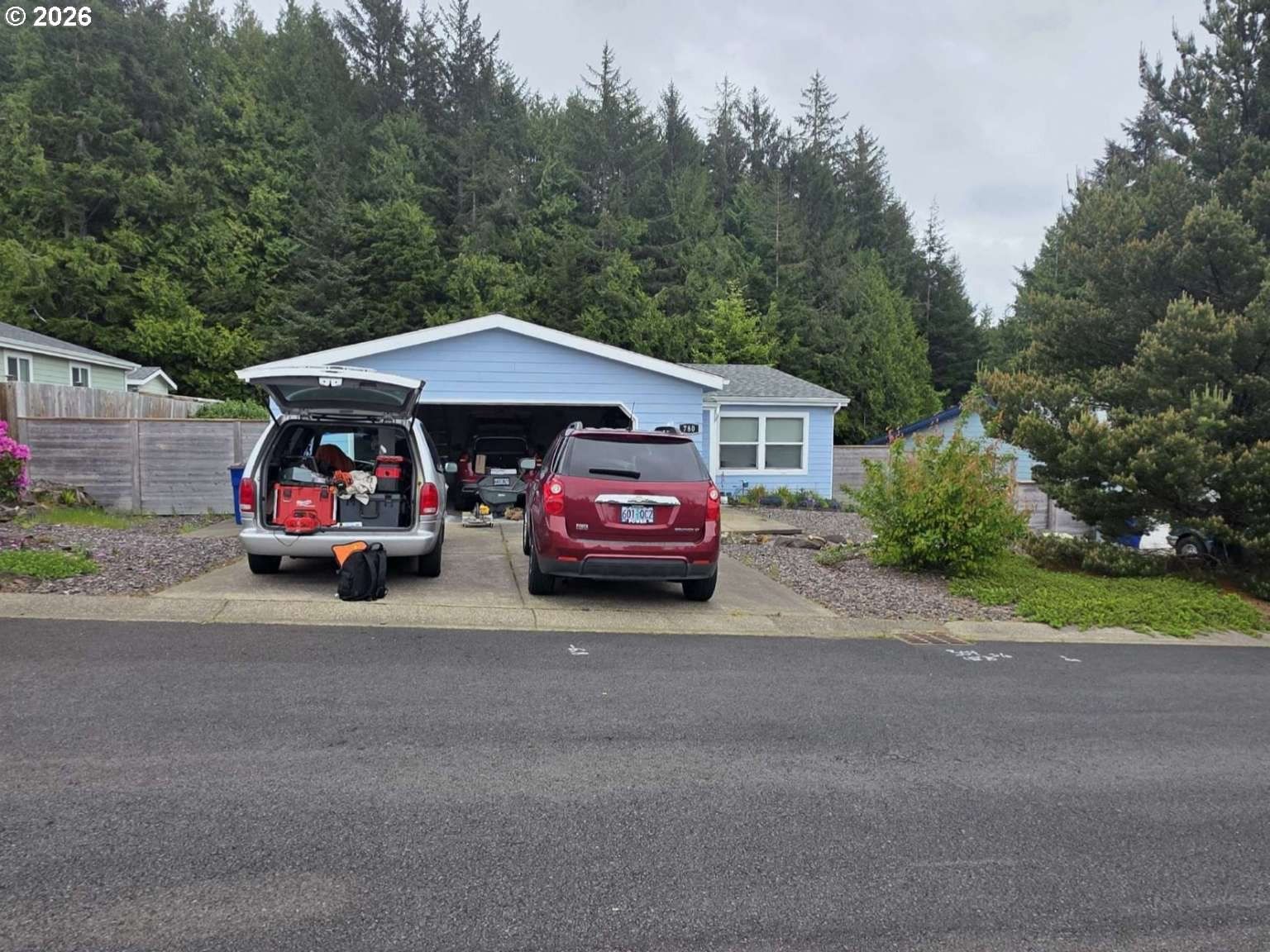 Listing photo 1 of 6