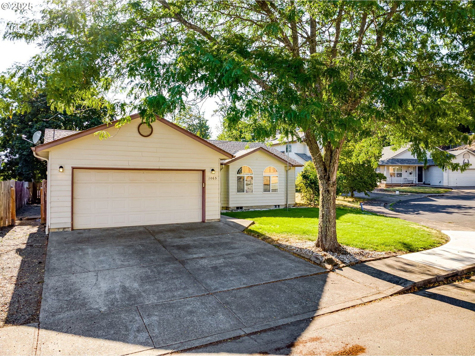 Primary listing photo, 1065 RIDGEFIELD CT, Stayton, OR, 97383