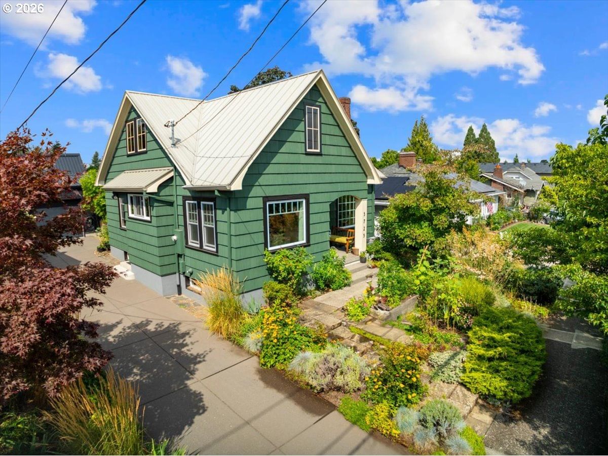 Primary listing photo, 3725 NE 72ND AVE, Portland, OR, 97213