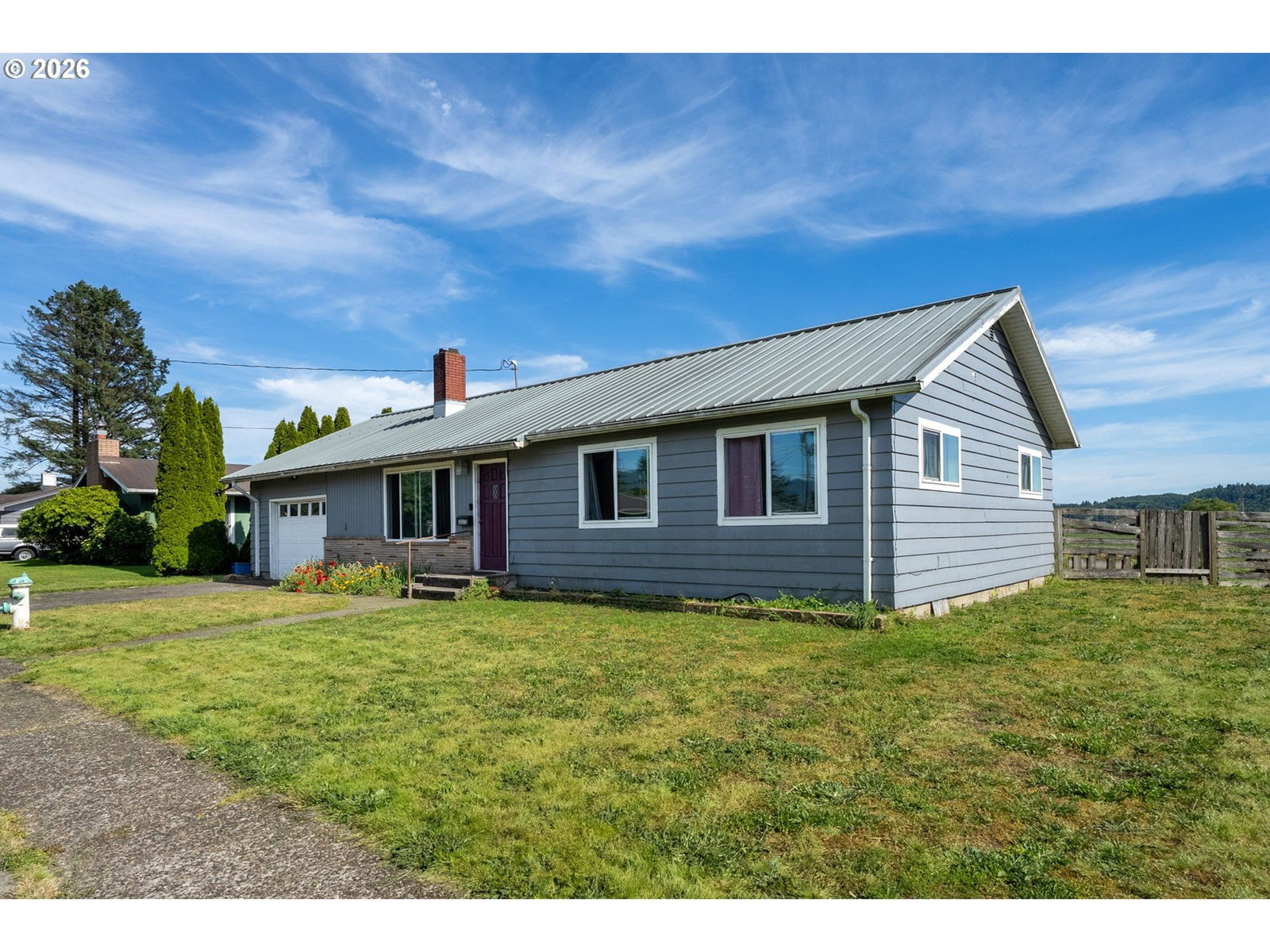 Listing photo 1 of 6