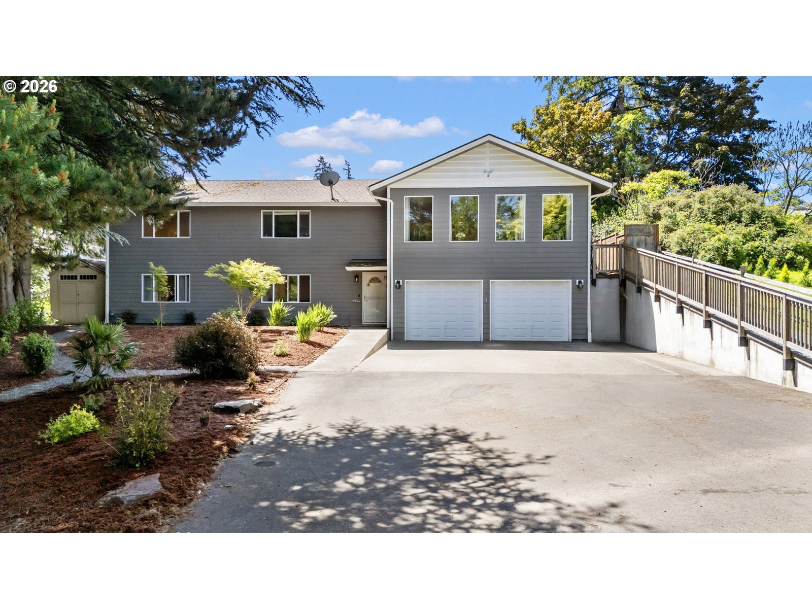 Listing photo 1 of 6