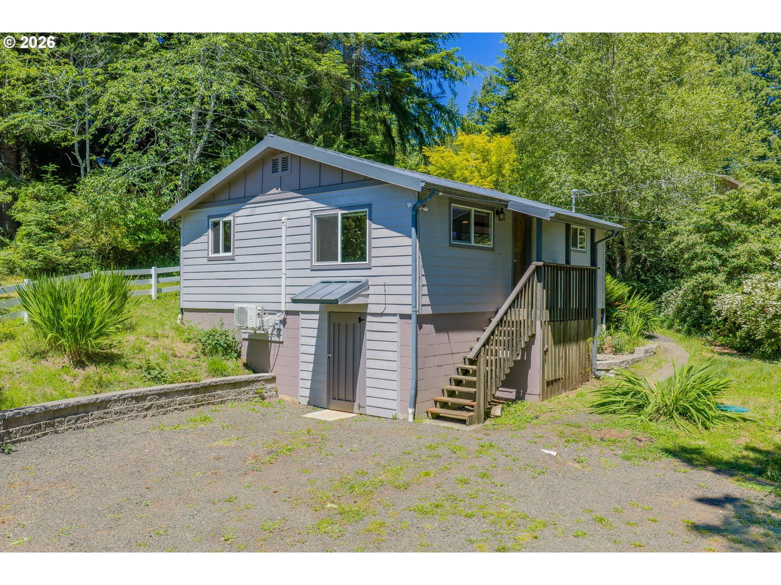 Listing photo 1 of 6