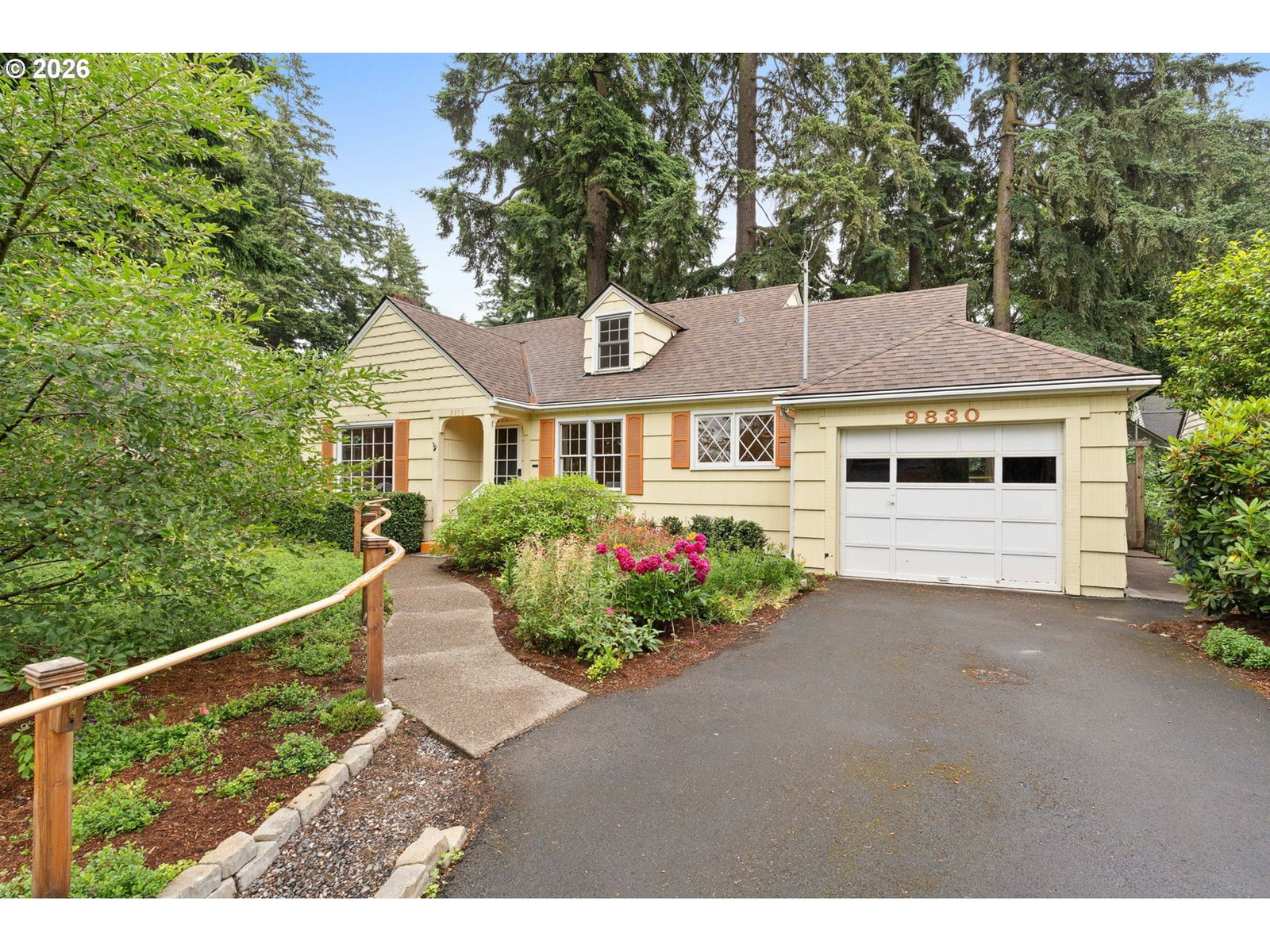Primary listing photo, 9830 NE SKIDMORE ST, Portland, OR, 97220