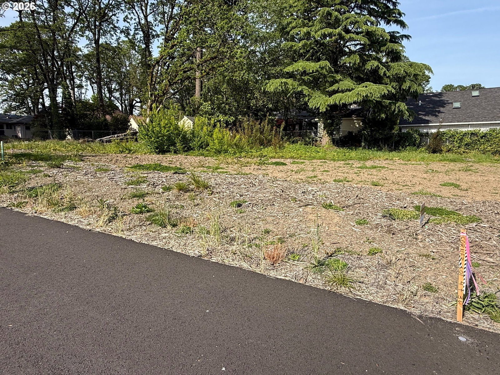 Listing photo 1 of 3