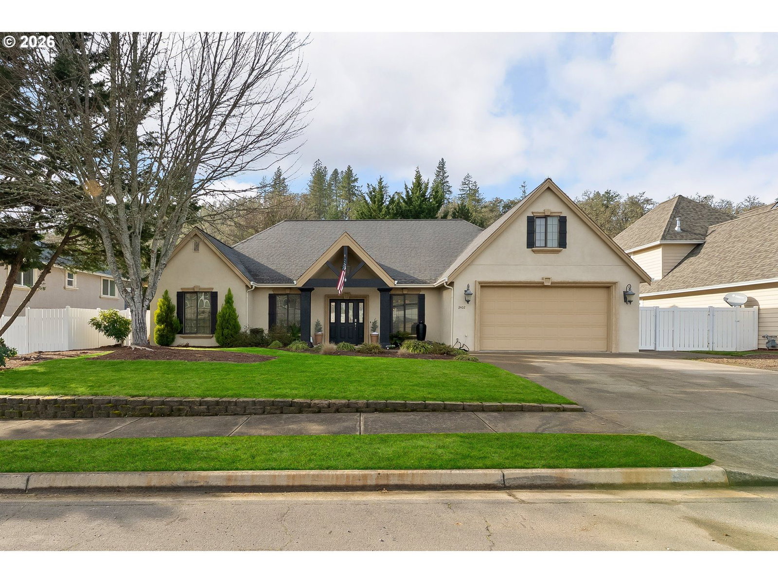 Primary listing photo, 2402 NW CANTERBURY DR, Roseburg, OR, 97471