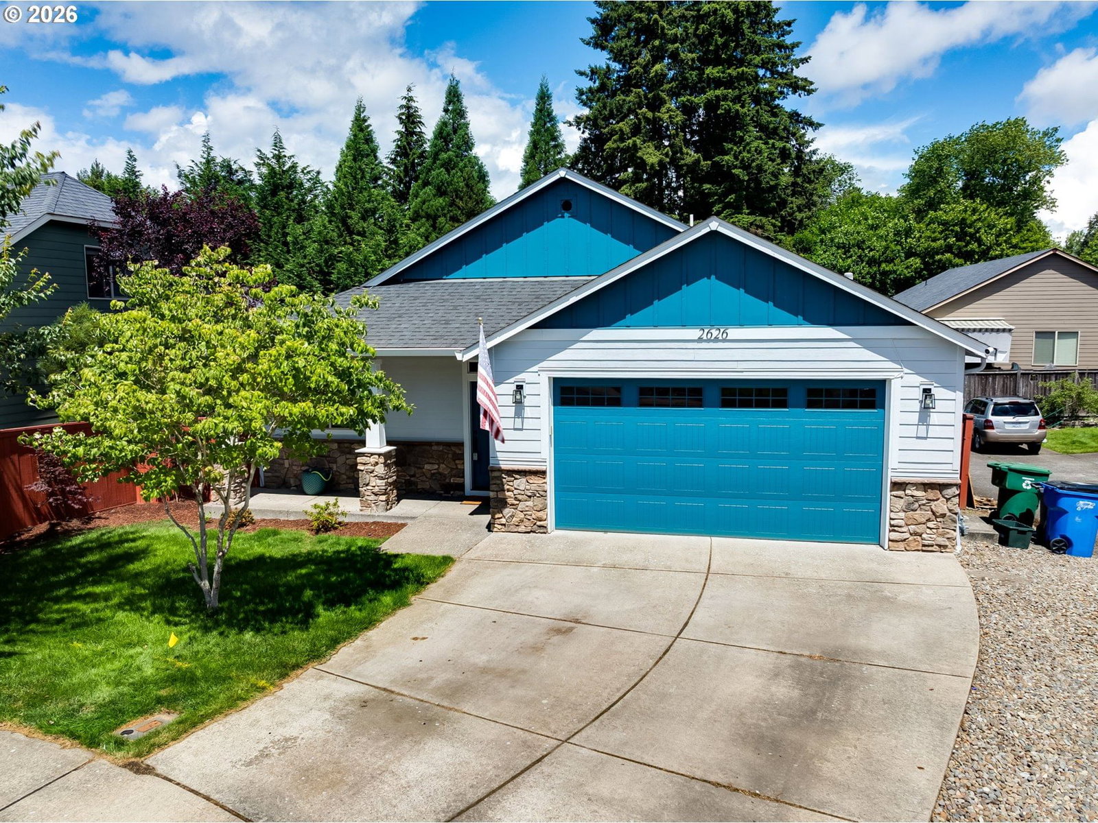 2626 NE HAWTHORNE CIR