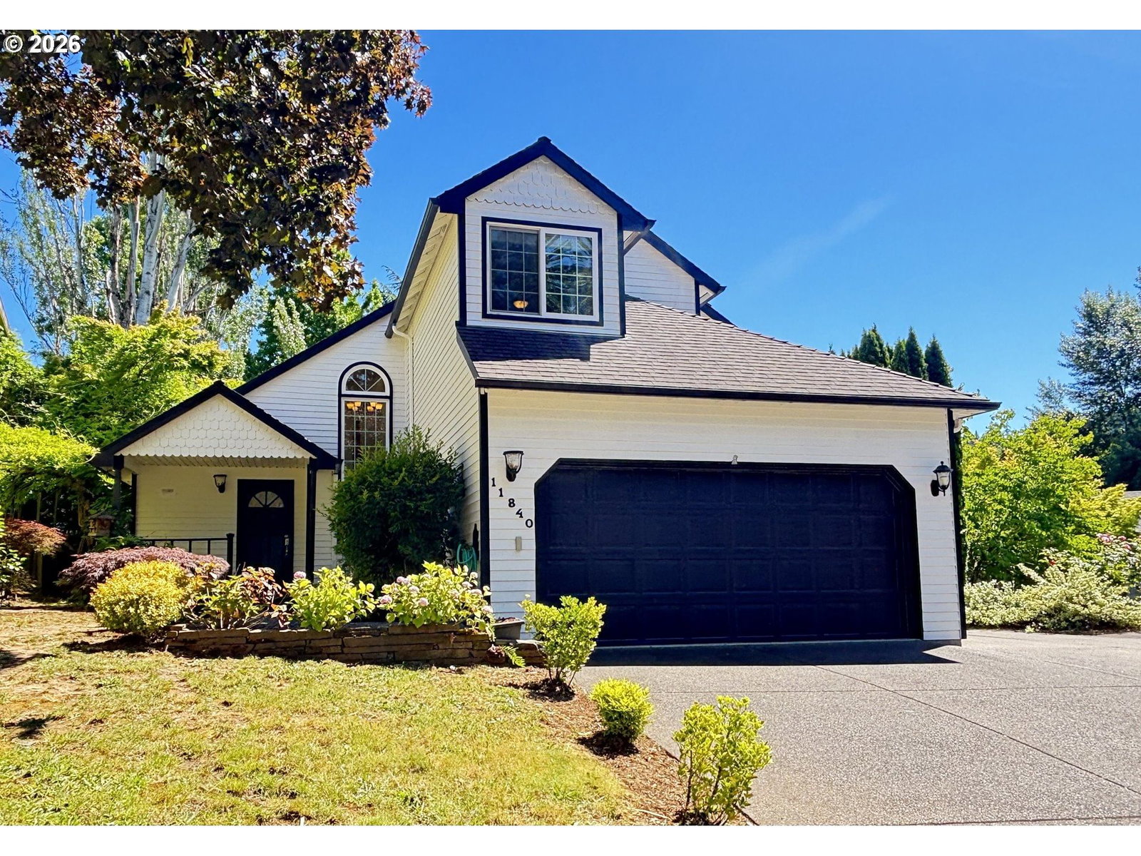 Listing photo 1 of 6