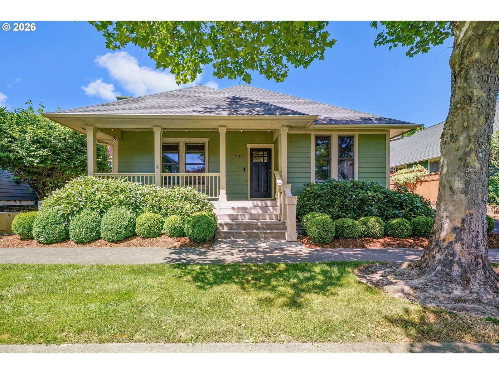 Listing photo 1 of 6