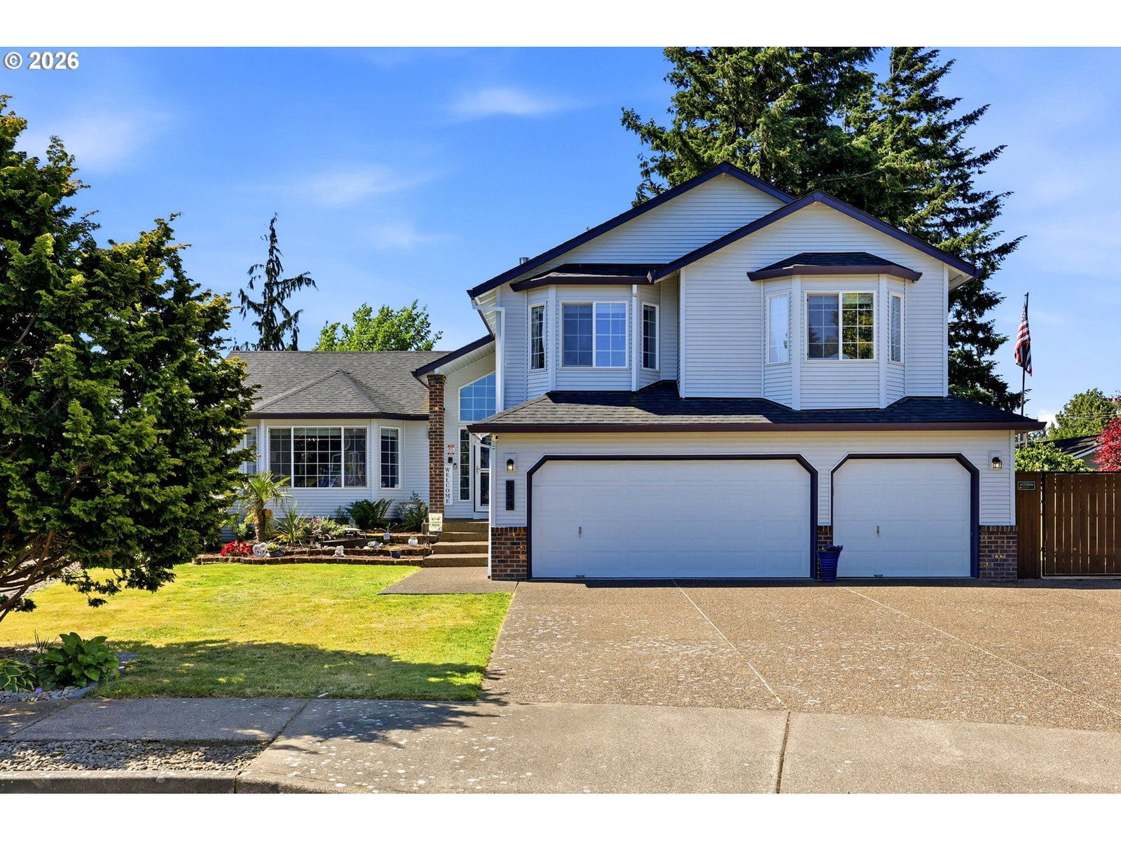 Primary listing photo, 554 SW 12TH CIR, Troutdale, OR, 97060