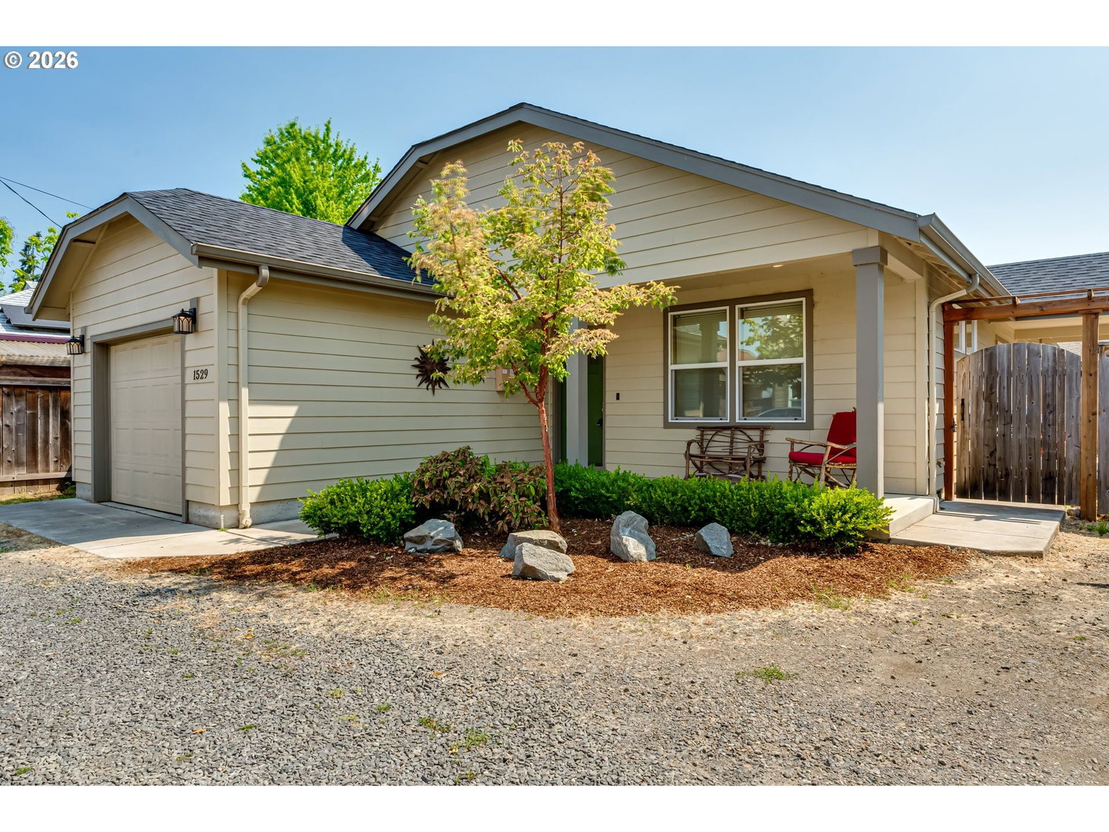 Primary listing photo, 1529 CHARNELTON ALY, Eugene, OR, 97401