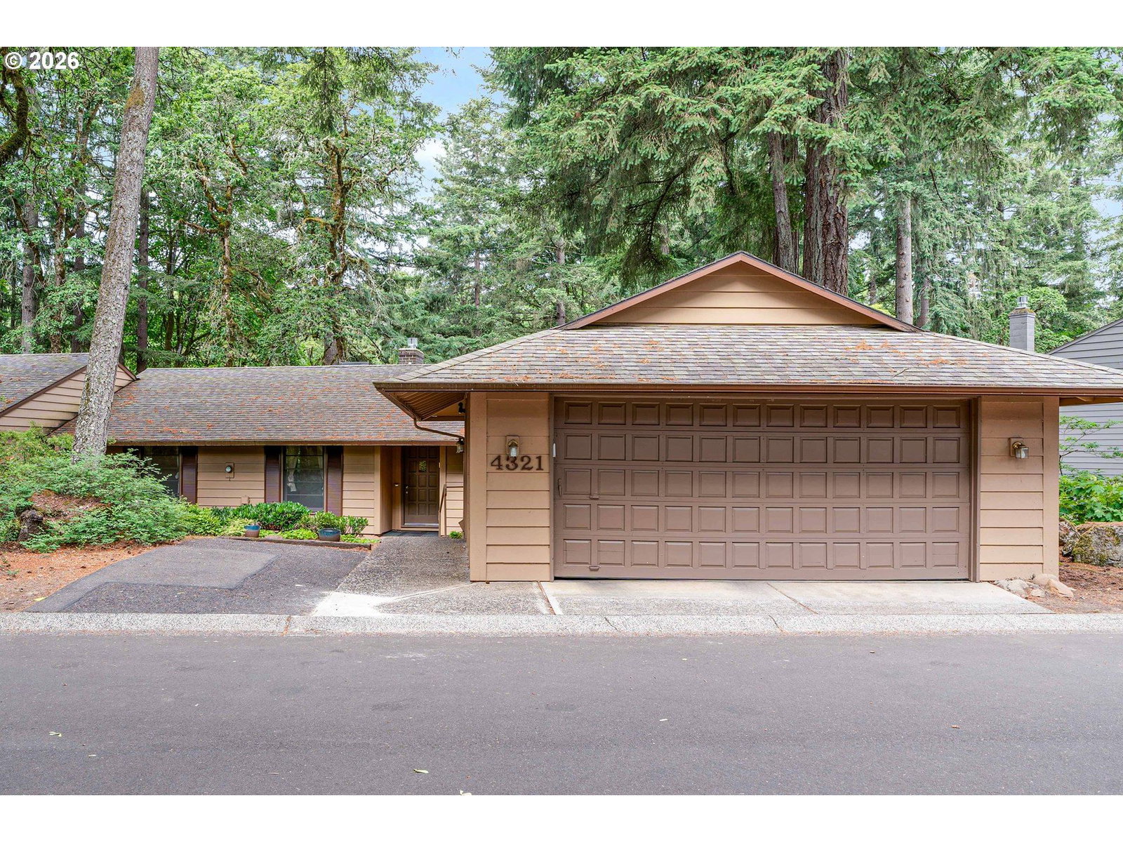 4321 WOODSIDE CIR