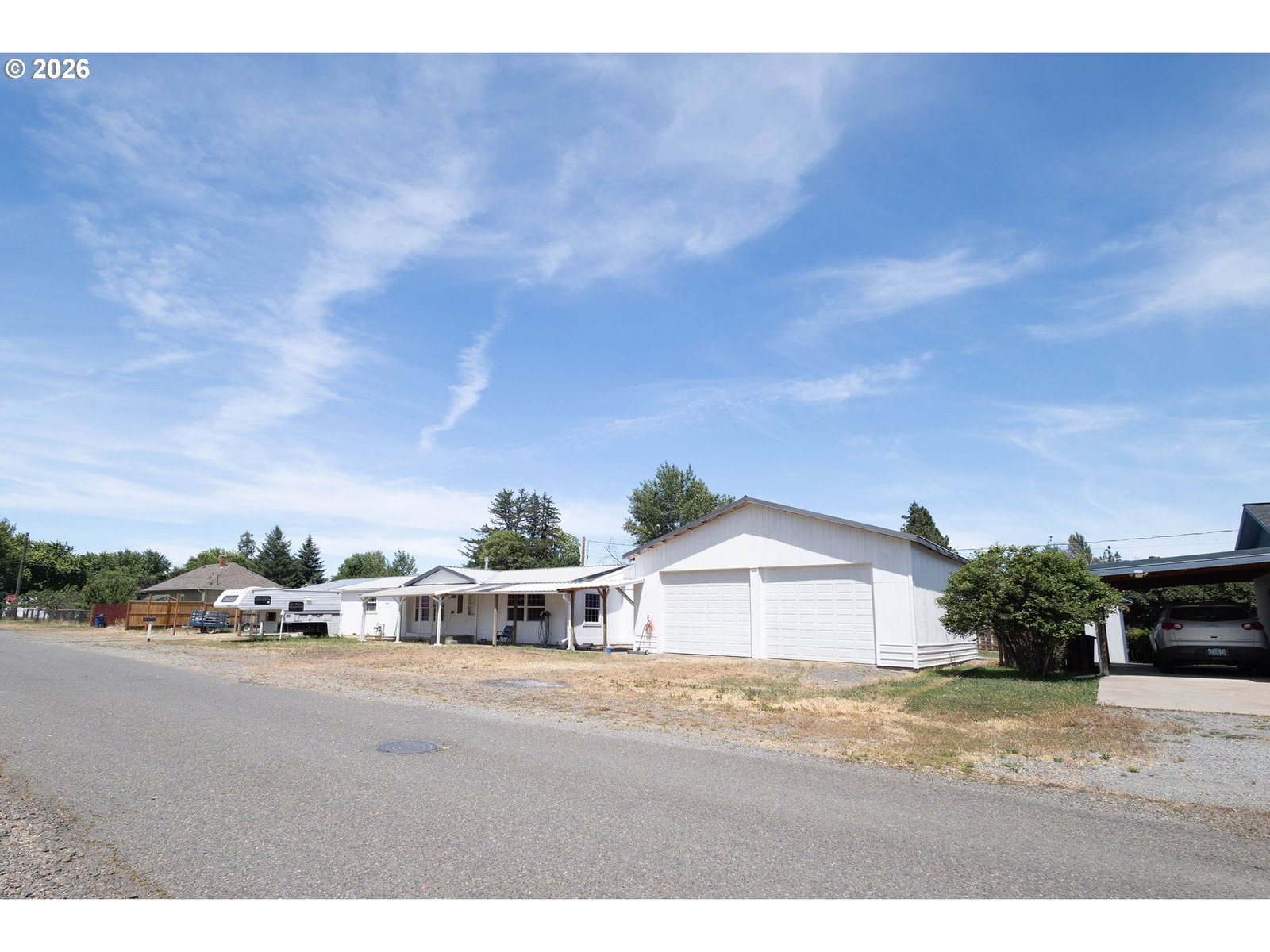 Listing photo 1 of 6