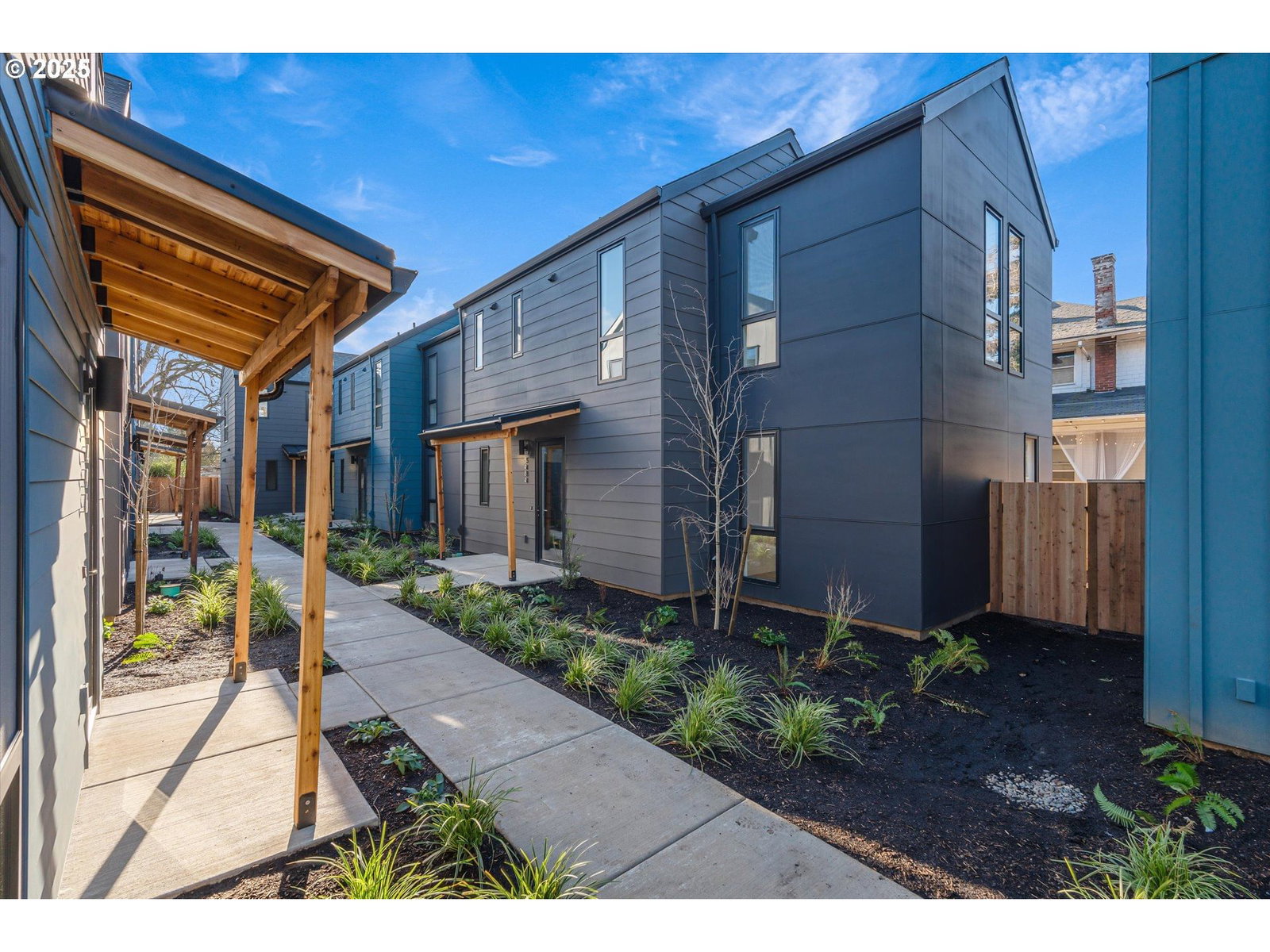 5486 SE Boise ST