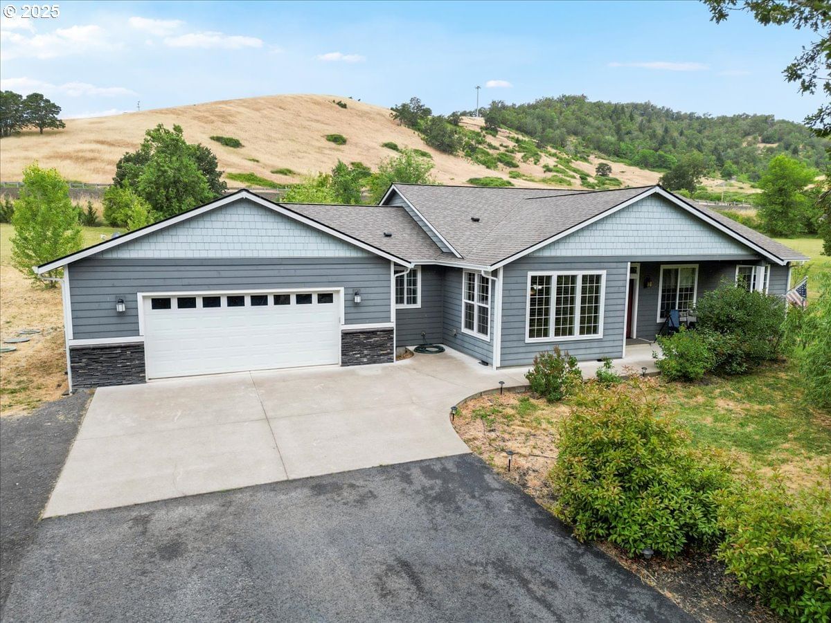 Primary listing photo, 445 HATFIELD DR, Roseburg, OR, 97470