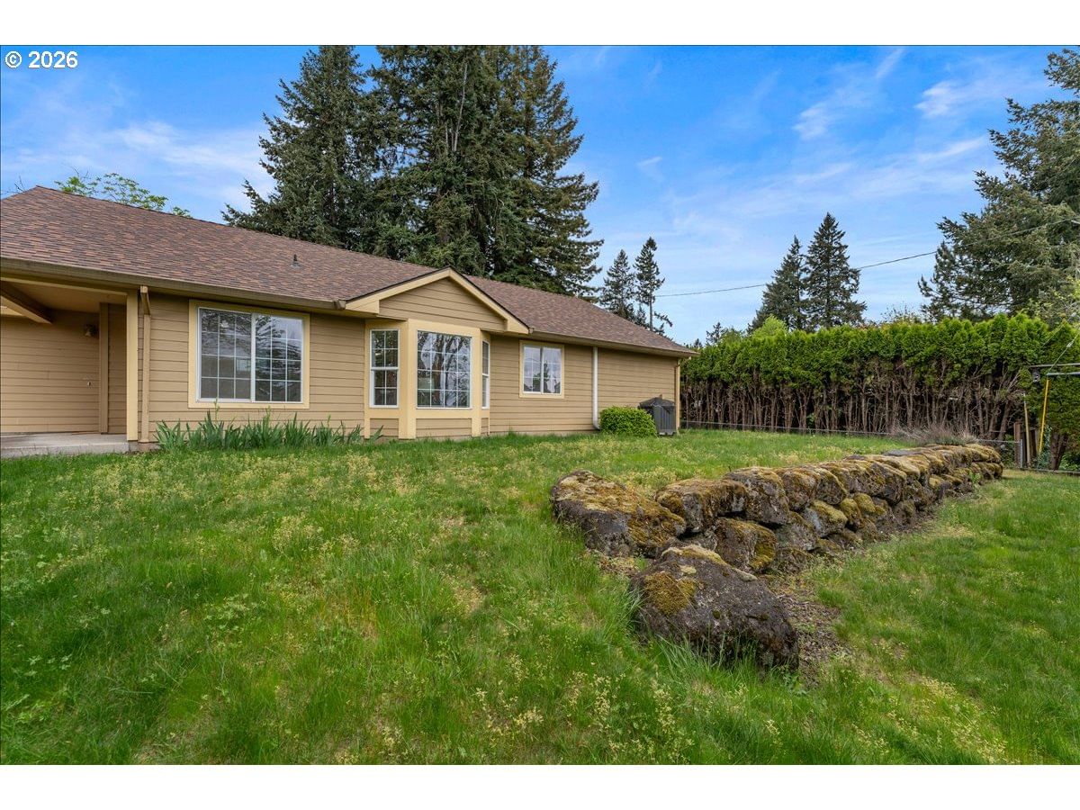 Listing photo 4 of 36, 1123 GRANT ST, Oregon City, OR, 97045