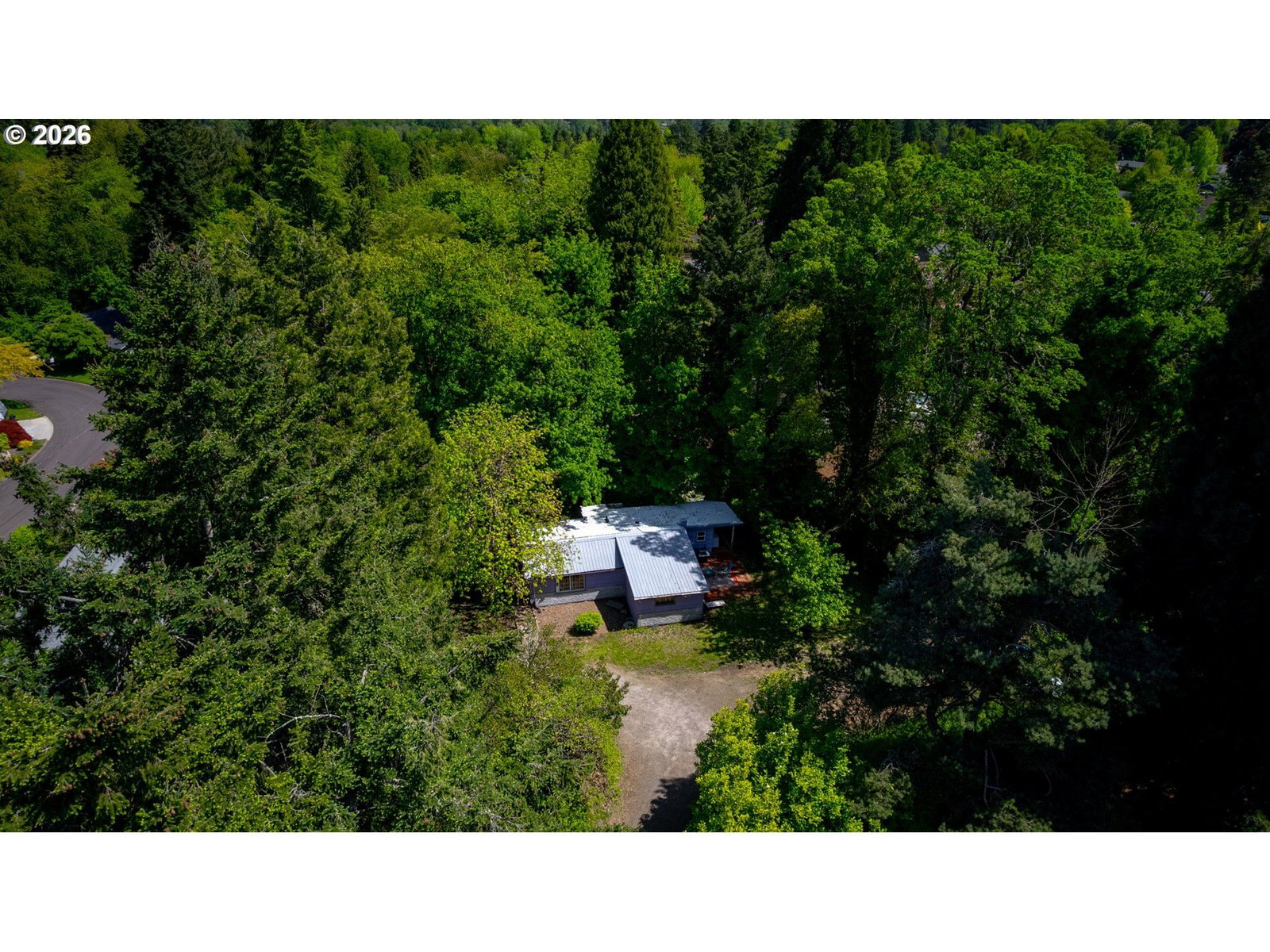 2700 UNDERHILL LN