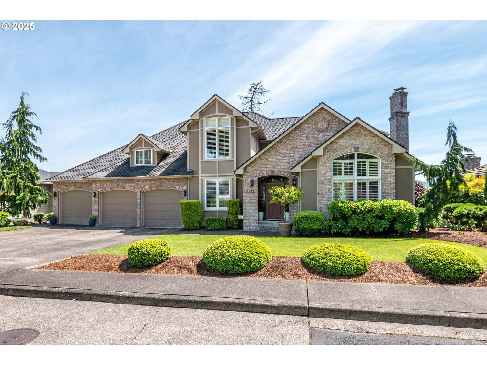 Primary listing photo, 2512 PETERS DR, Longview, WA, 98632