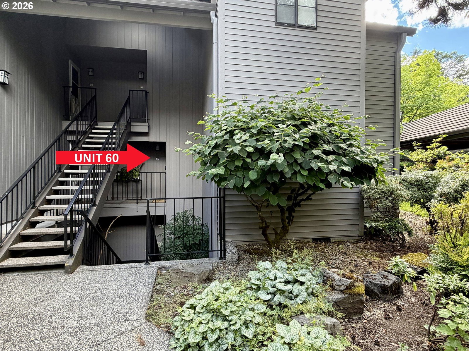 Listing photo 1 of 3