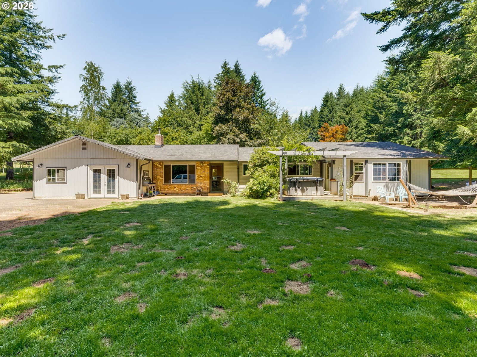 Listing photo 1 of 6