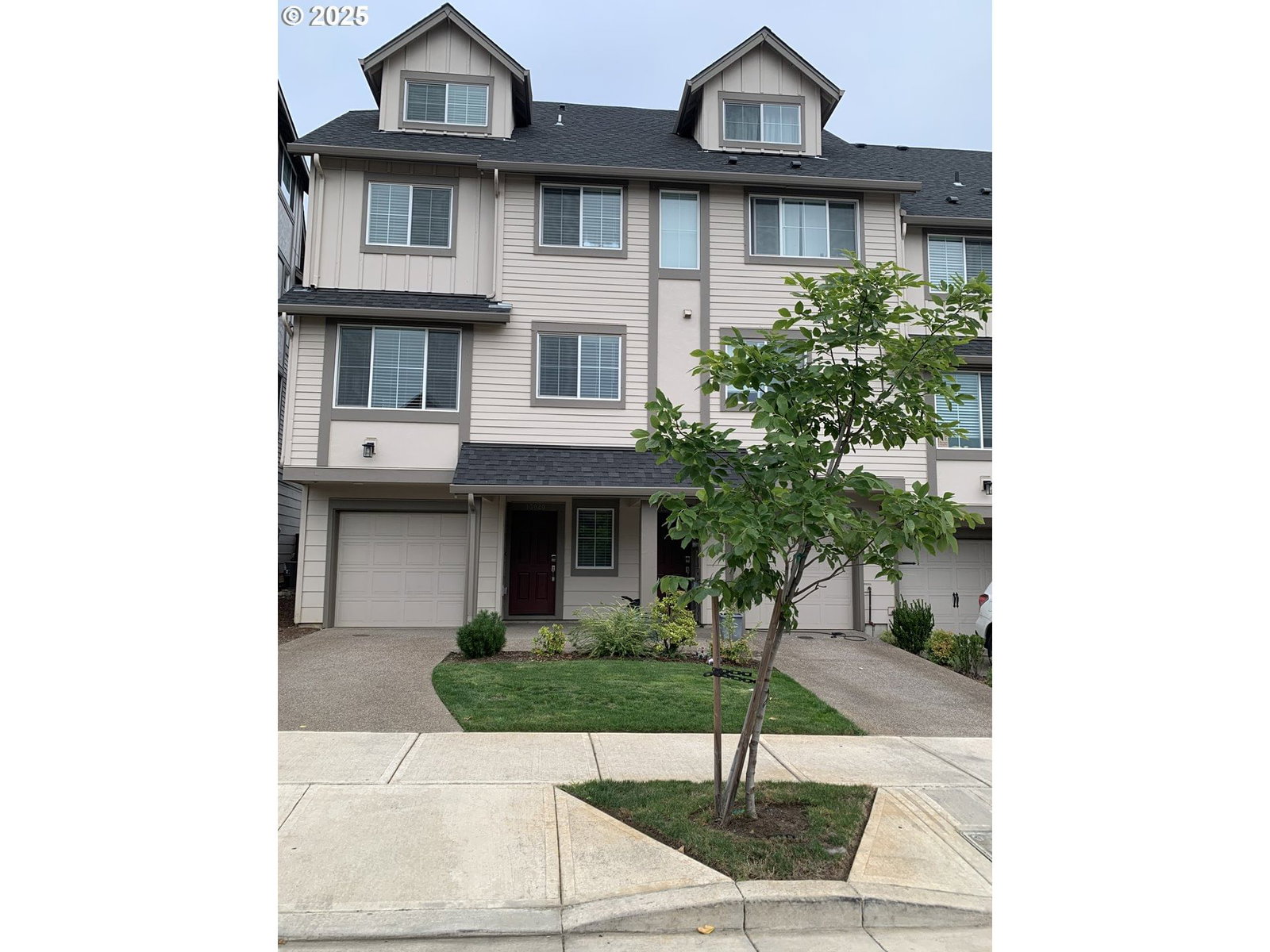 Primary listing photo, 13020 SW LARKWOOD PL, Tigard, OR, 97224