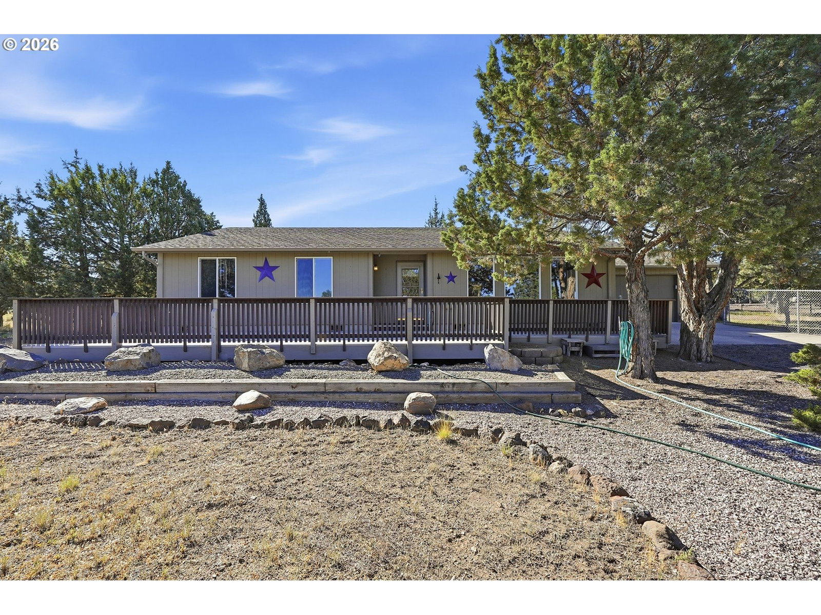 Listing photo 1 of 6