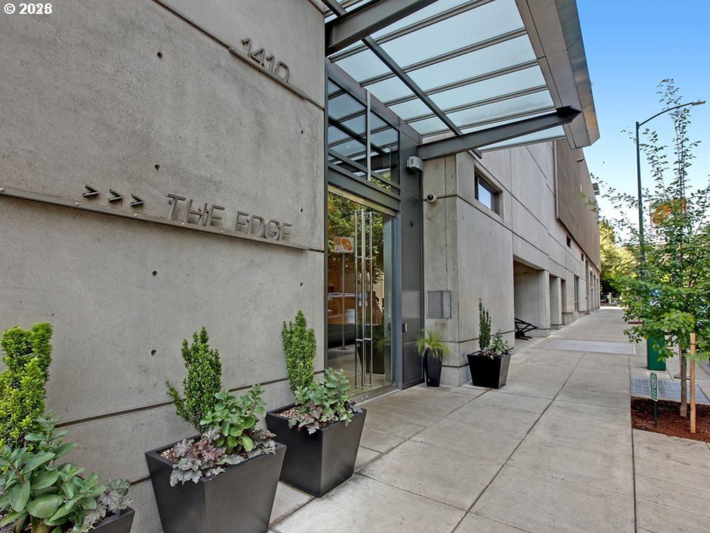 Edge Lofts