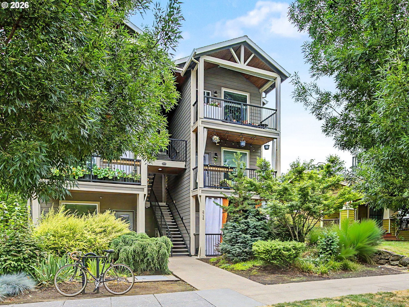 5734 N MONTANA AVE #5