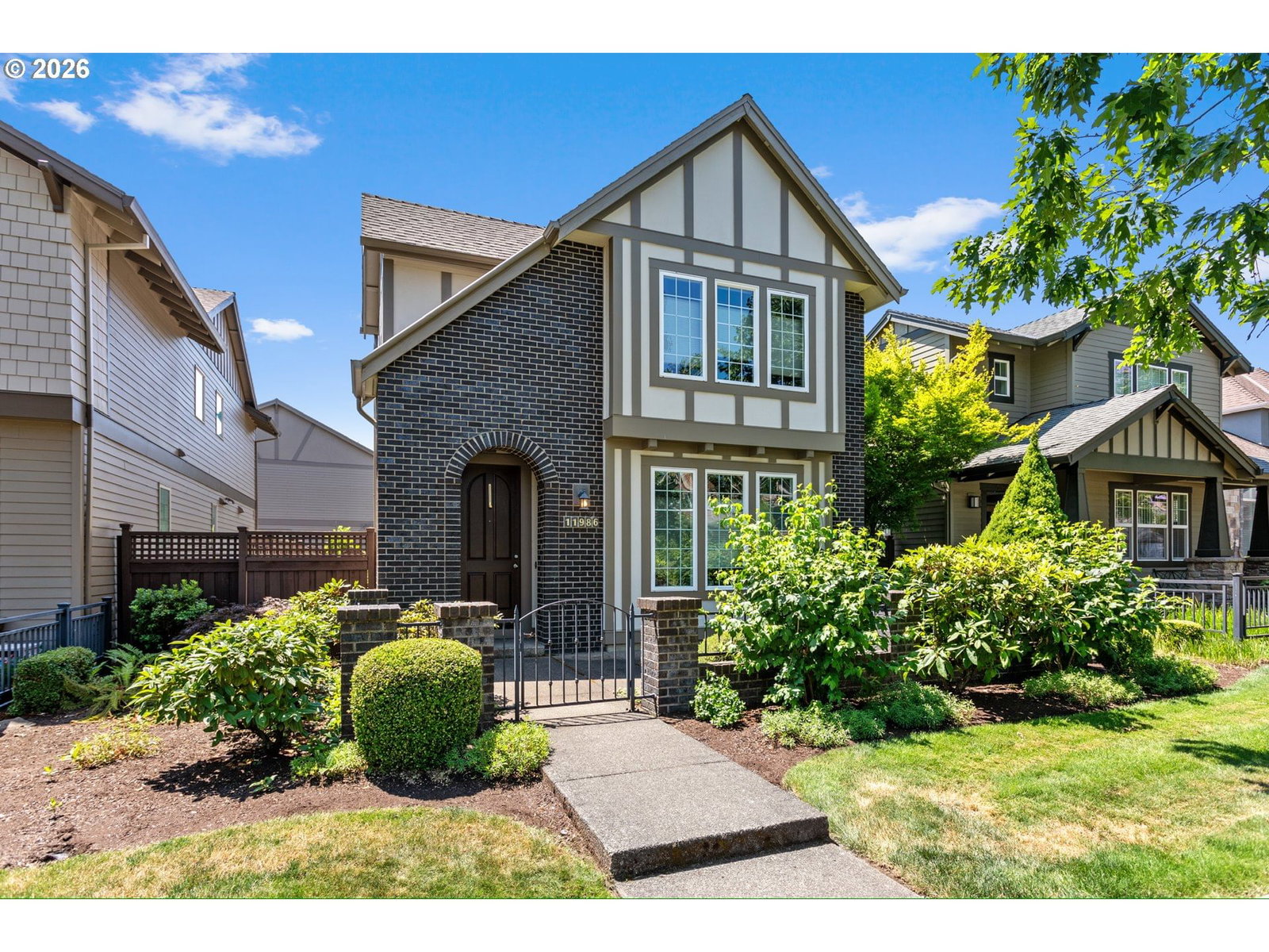 Listing photo 1 of 6