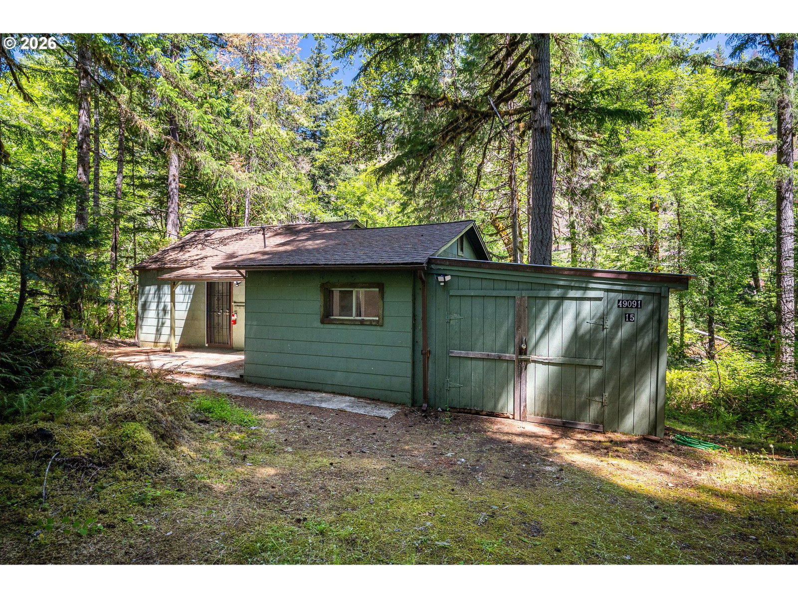 Listing photo 1 of 6
